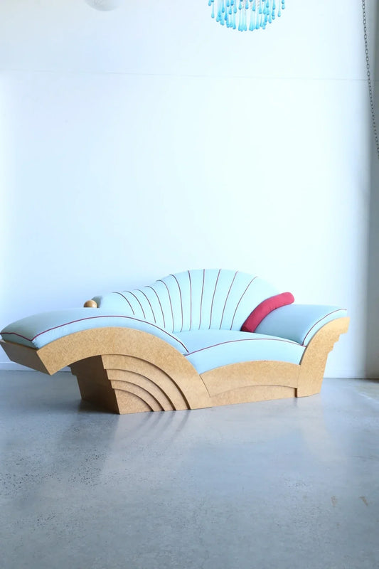 Marilyn sofa in an empty room