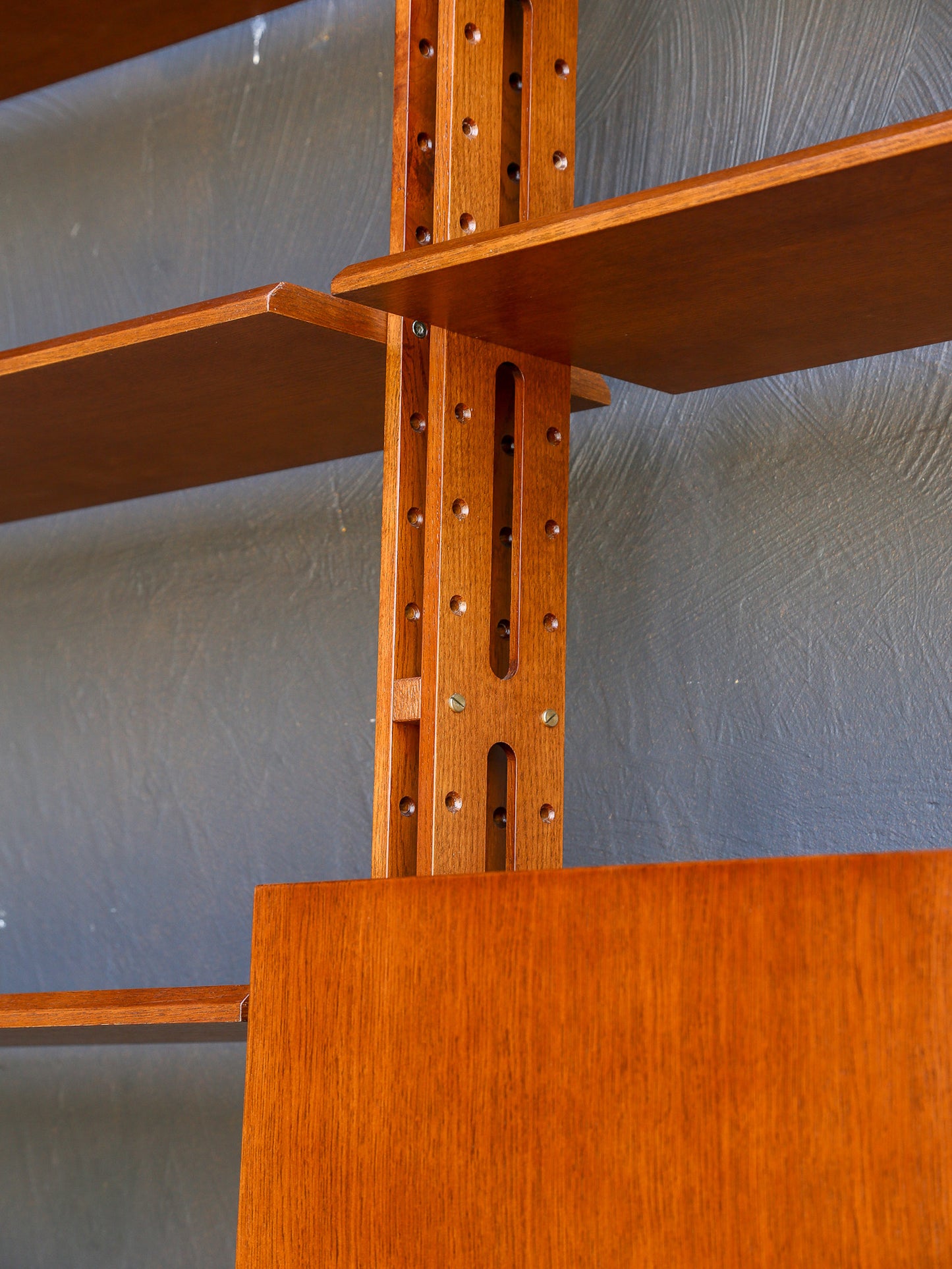 La Giraffa by Paolo Tilche for Arform Bookcase