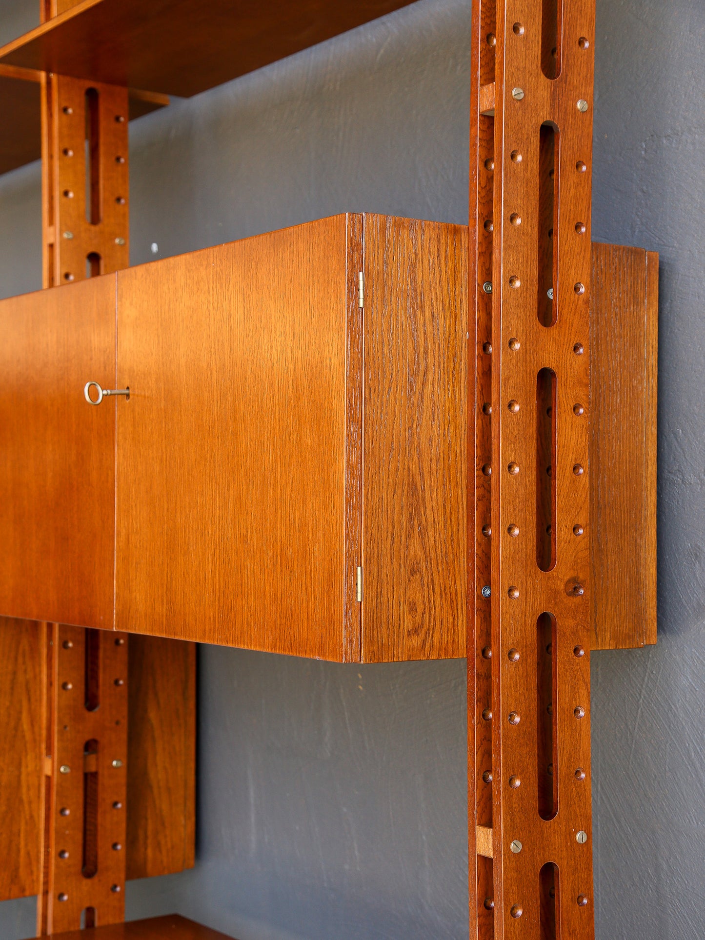 La Giraffa by Paolo Tilche for Arform Bookcase