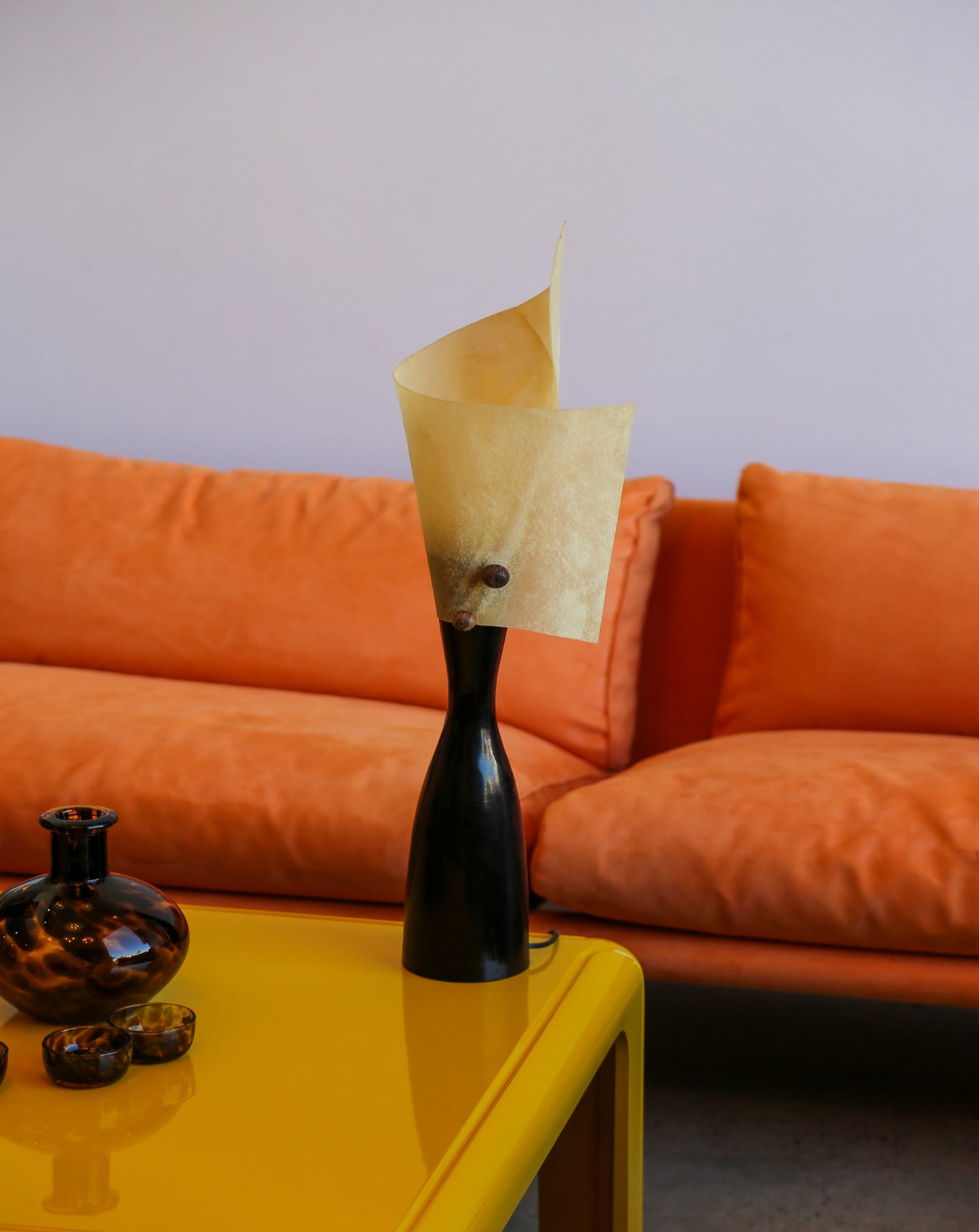 Sculptural Italian Table Lamp with Parchment Shade, 1980s – Handcrafted Organic Form