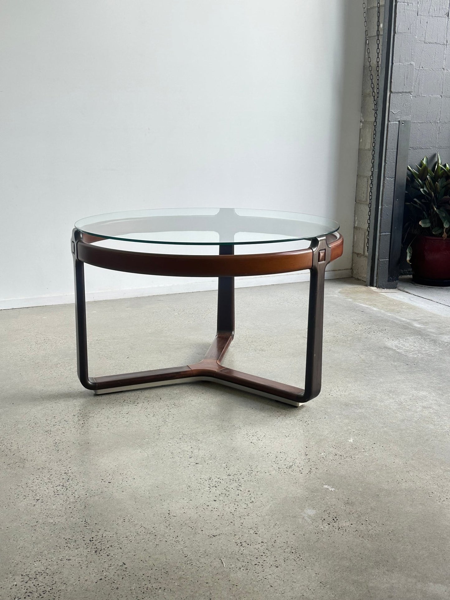 Italian vintage round glass dining table by Ceccotti, 1970s - Lumini Collections