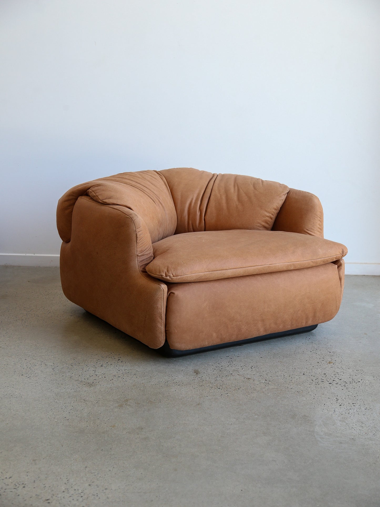 Confidential Armchairs Set of Two by Alberto Rosselli for Saporiti 1970s