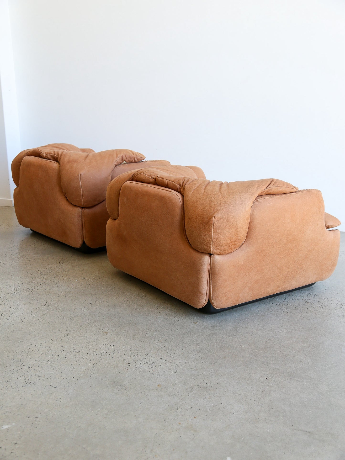 Confidential Armchairs Set of Two by Alberto Rosselli for Saporiti 1970s
