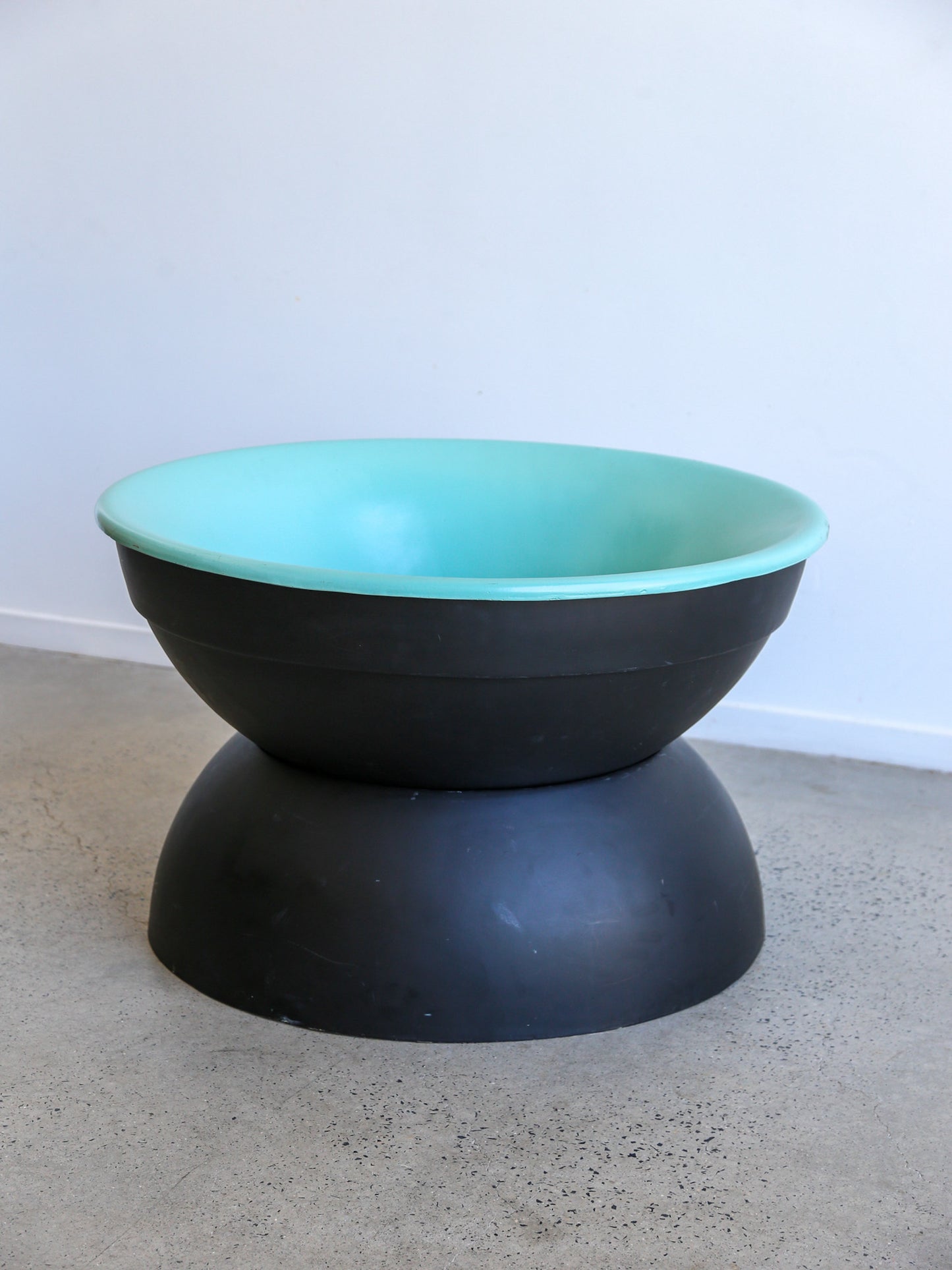 Italian Space Age Fiberglass Lounge Chair and Table, 1970s