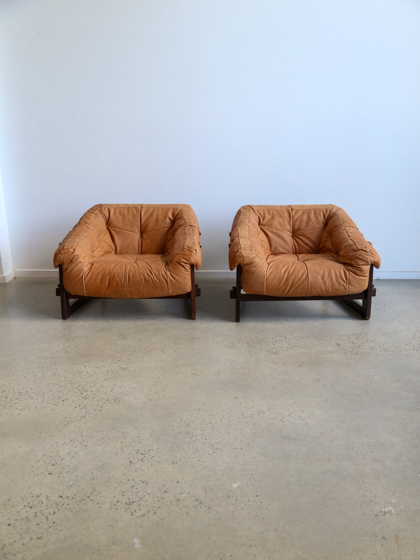 Mp-91 Armchairs by Percival Lafer in Wood and Leather