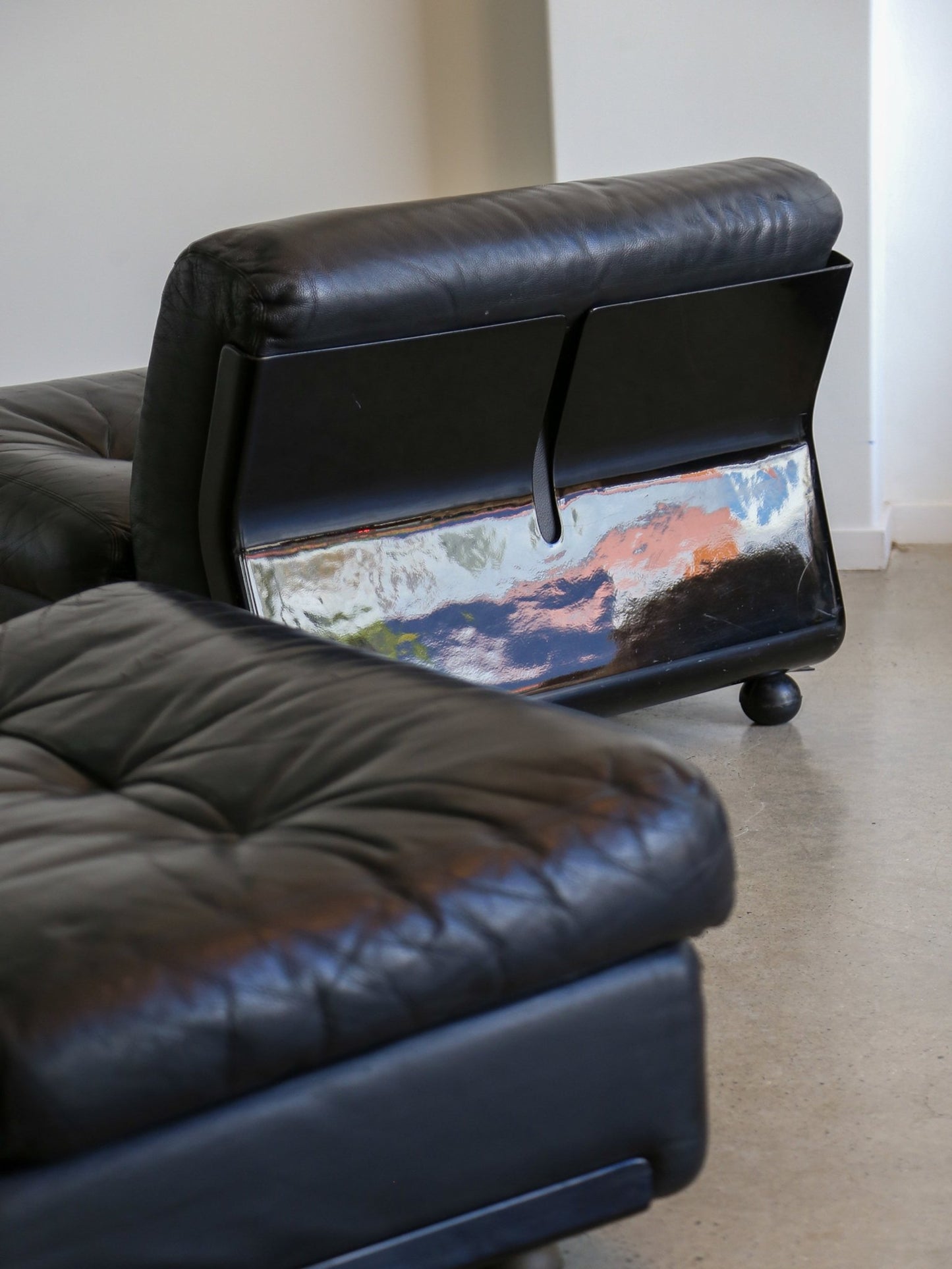 Amanta Modular Sofa in Black Leather By Mario Bellini for B&B Italia 1970 - Lumini Collections
