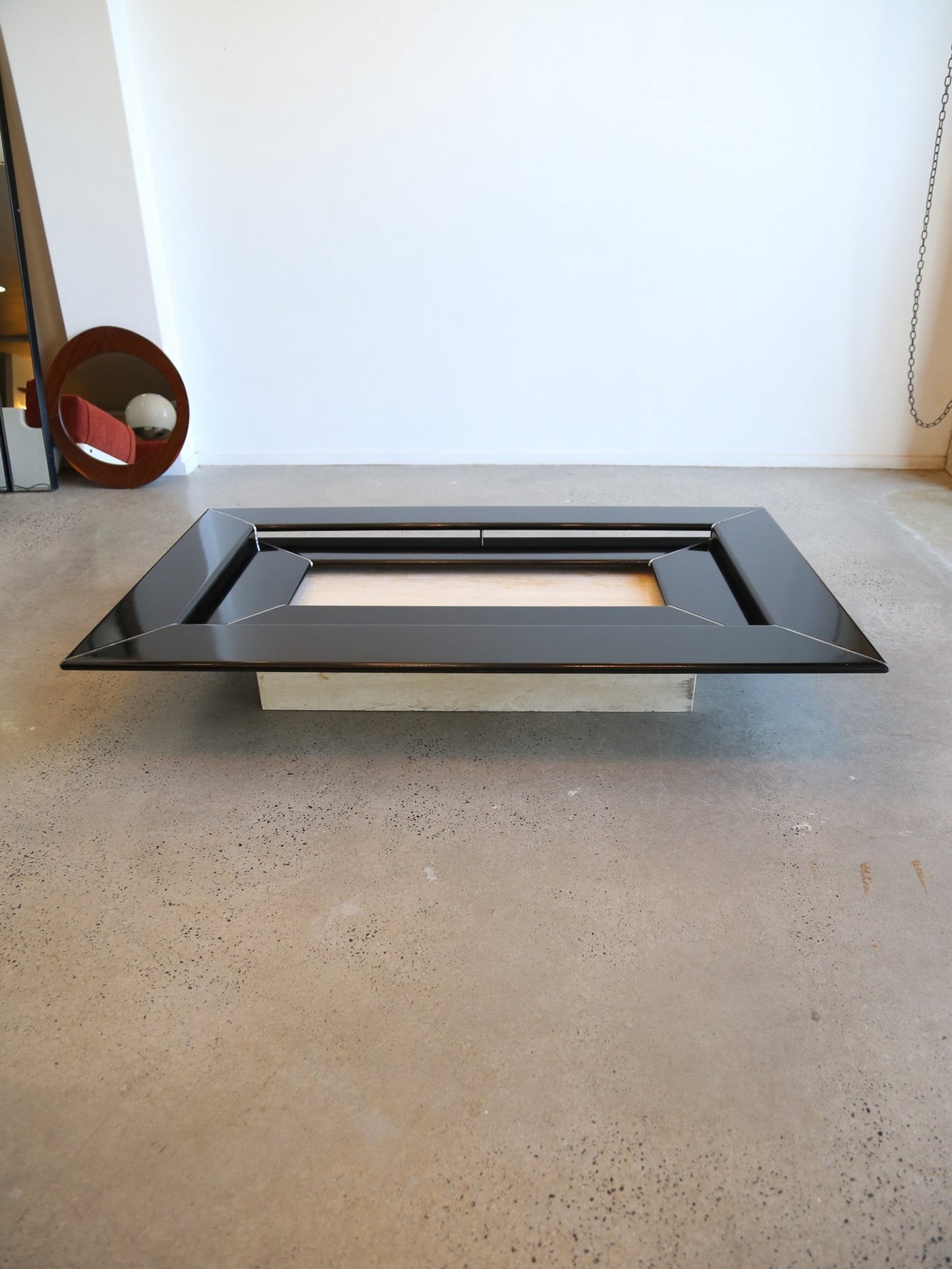 Italian vintage travertine and lacquer coffee table, 1970s - Lumini Collections