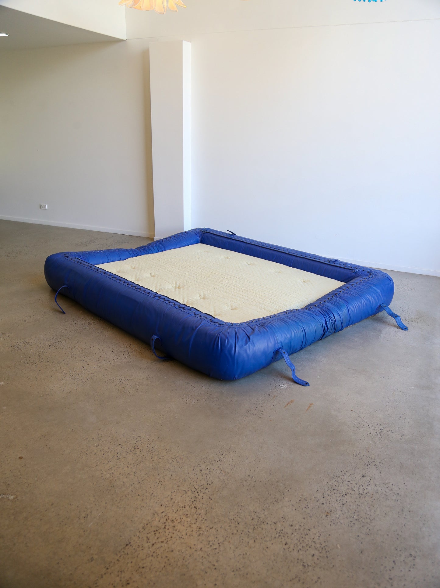 Alessandro Becchi “Anfibio” Sofa Bed in Blue Leather, Giovannetti Collezioni, 1970