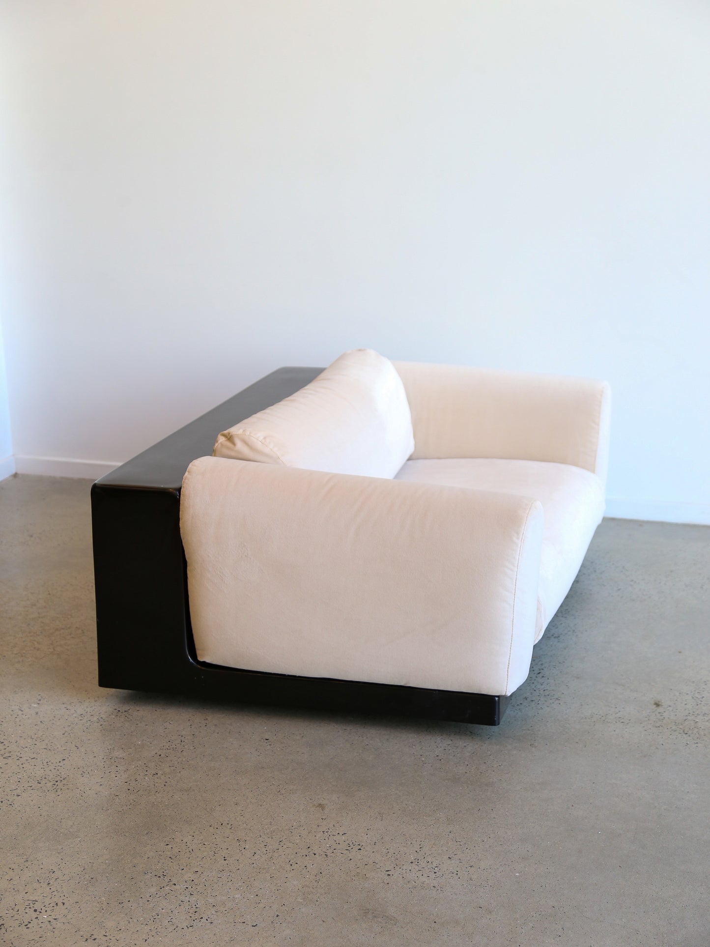 Mid Century Modern Gradual Sofa With Black Base by Cini Boeri for Knoll
