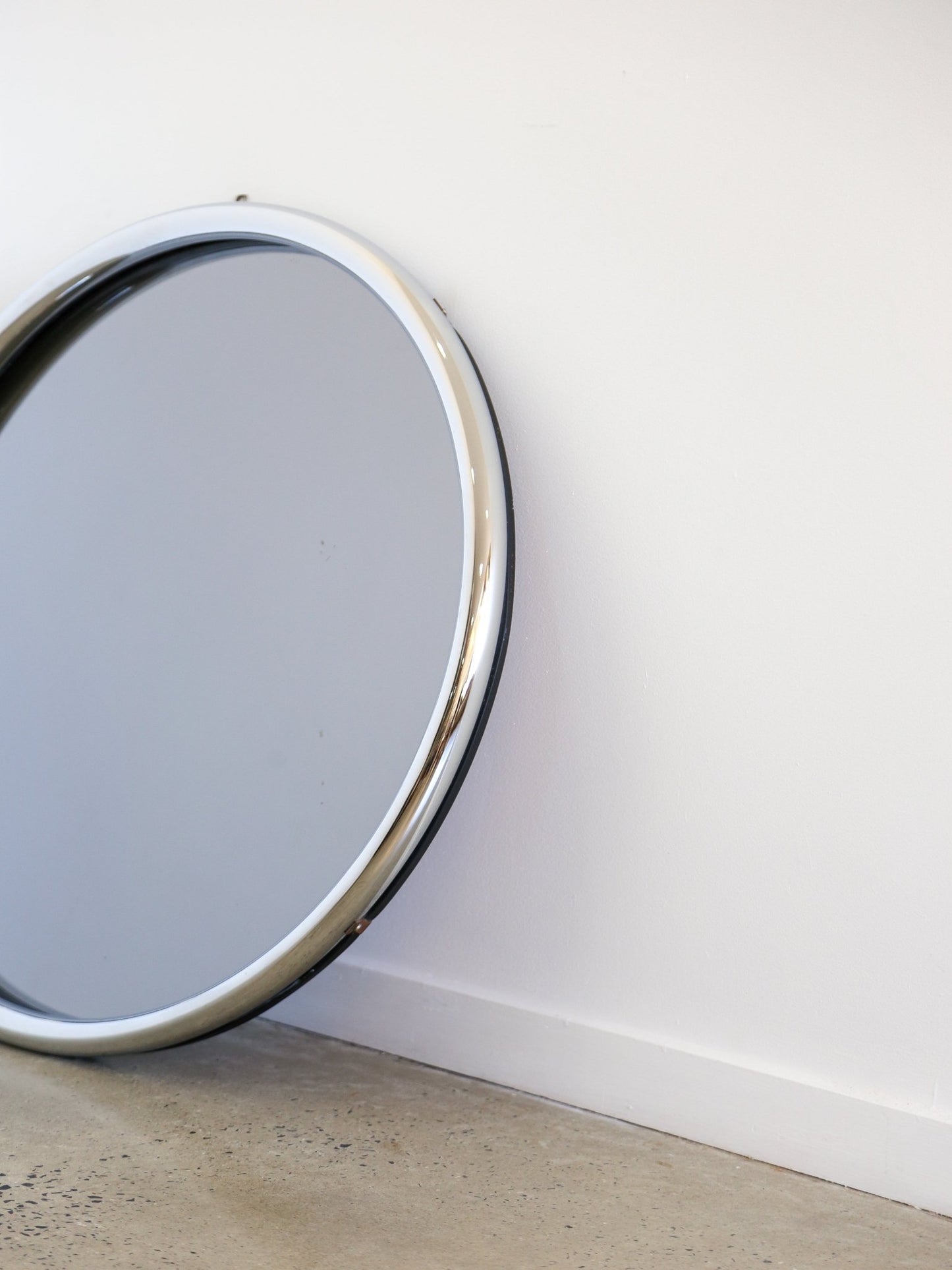 Mid Century Modern Chrome Frame Round Wall Mirror - Lumini Collections