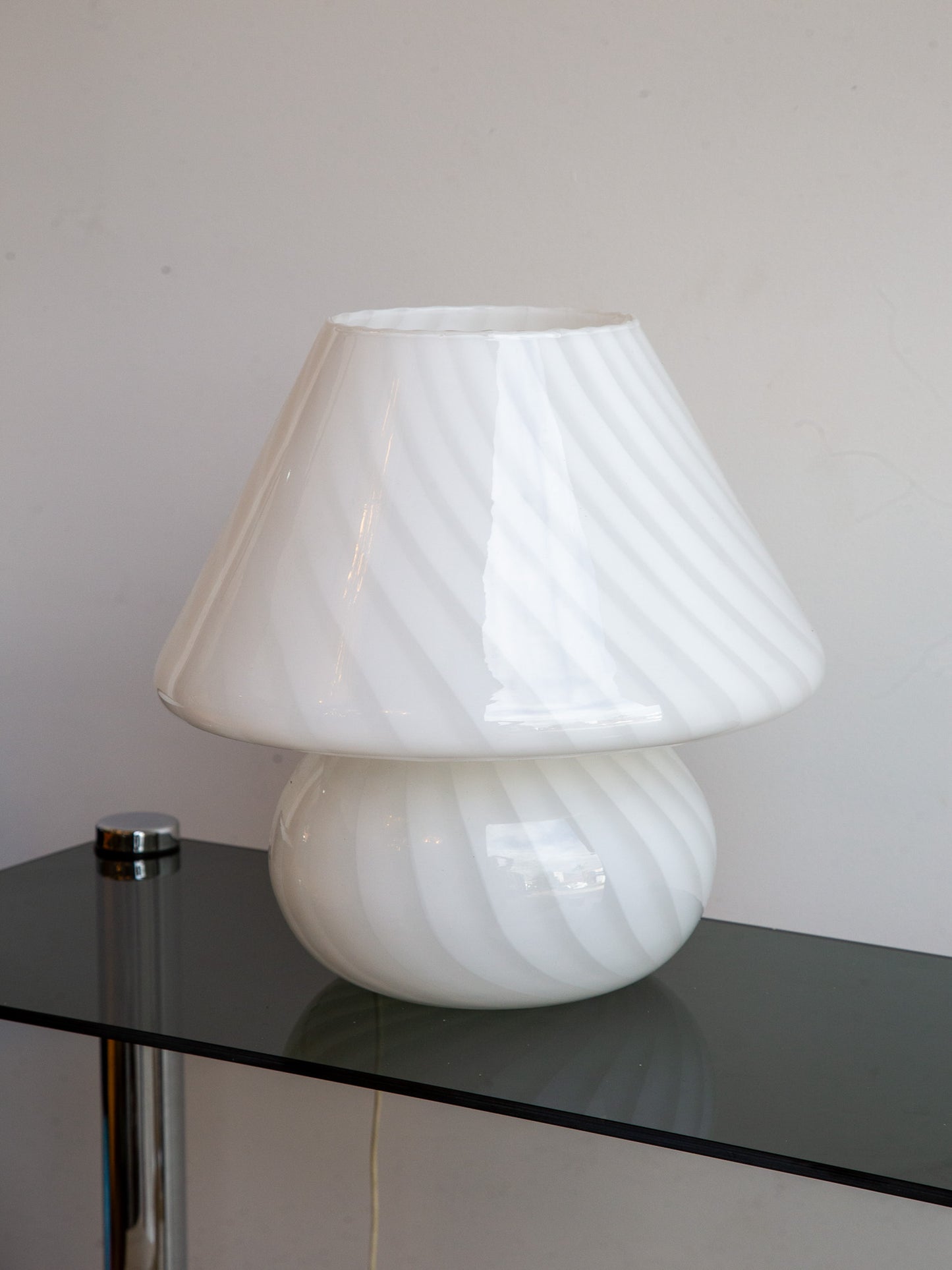 White Murano Glass Mushroom Table Lamp by Venini