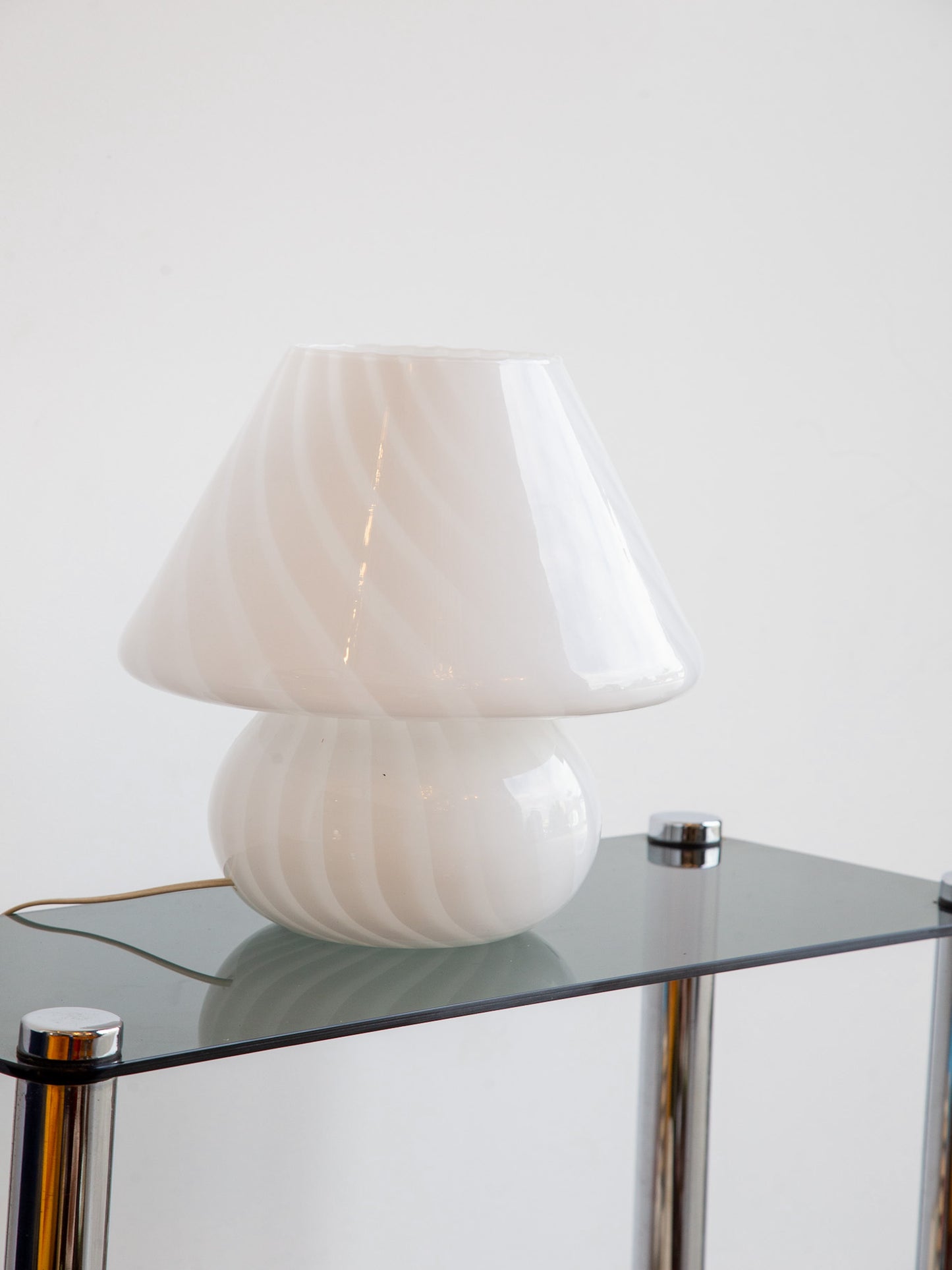 White Murano Glass Mushroom Table Lamp by Venini