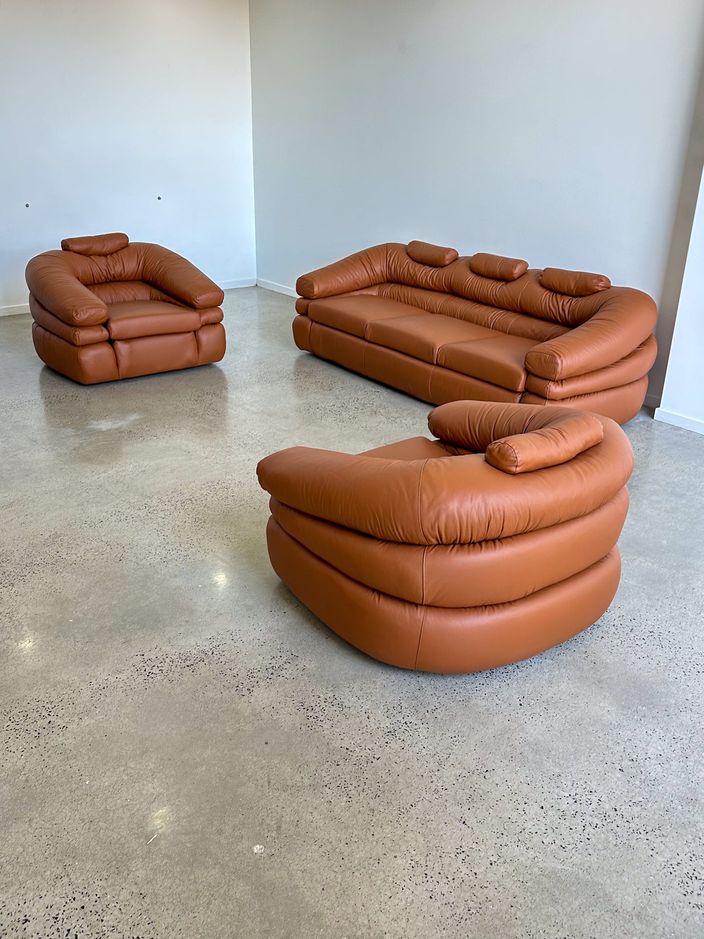 " Straccio " by De Pass, D'Urbino, Lomazzi for Zanotta Two Cognac Leather Armchairs 1970