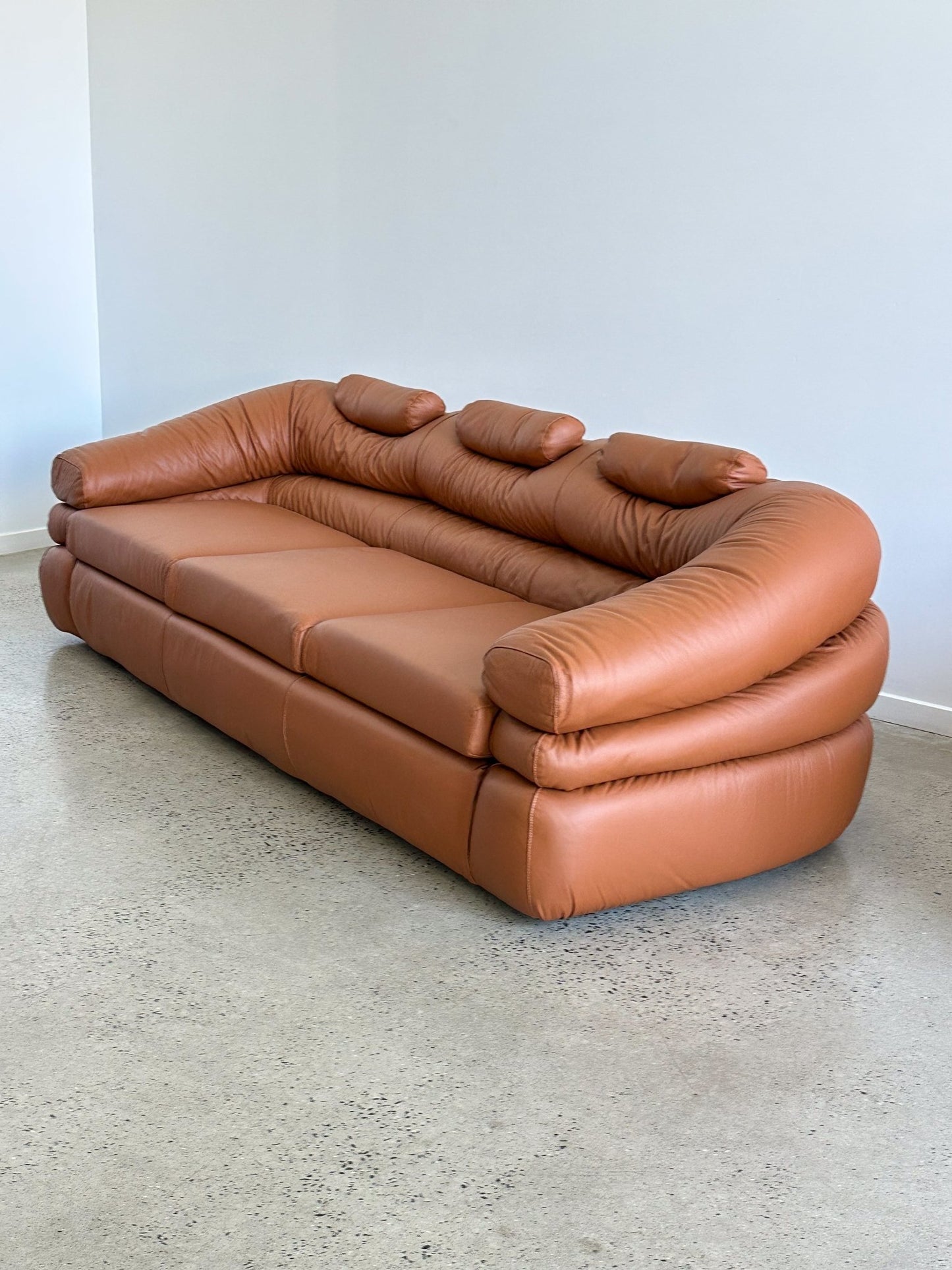 " Straccio " by De Pass, D'Urbino, Lomazzi for Zanotta Three Seater Sofa Cognac Leather 1970 - Lumini Collections