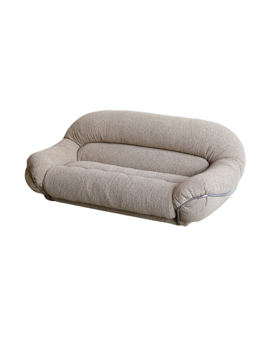 Italian Mid Century Modern two-seater sofa in beige bouclé with tubular chrome frame, 1970s design