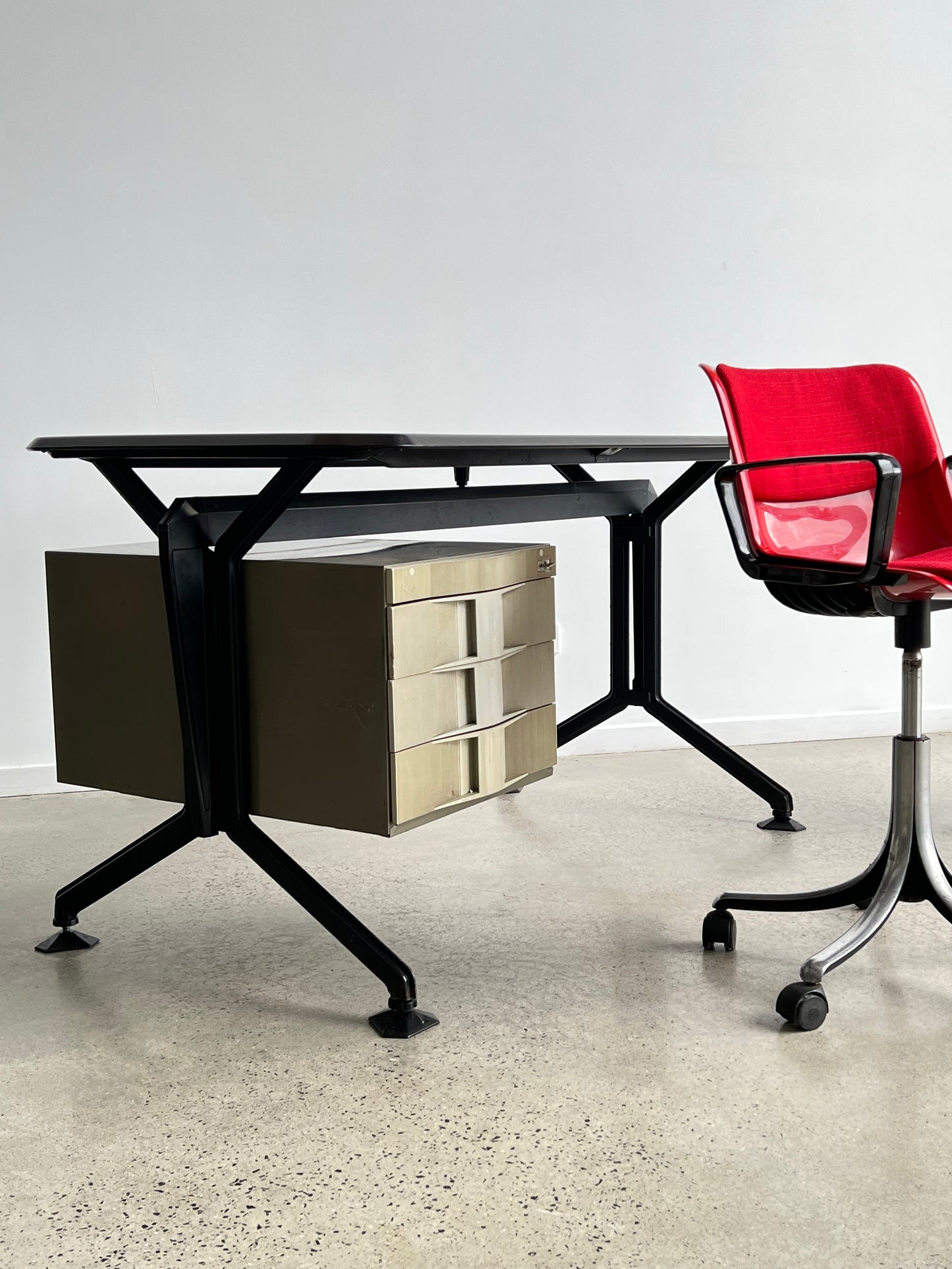 Arco desk by BBPR for Olivetti, 1960s