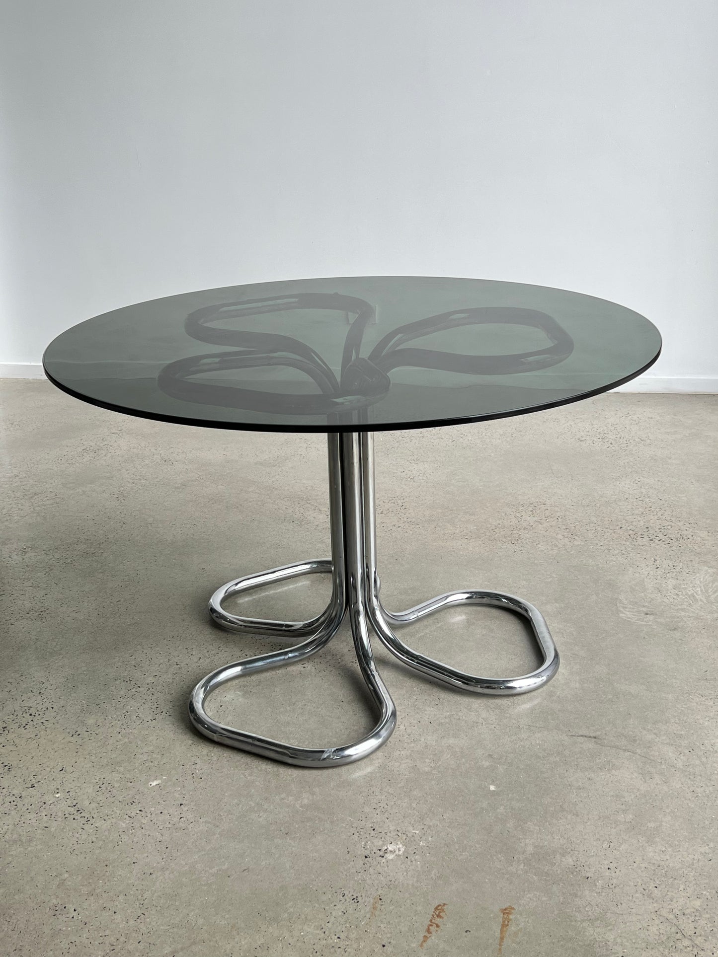 Giotto Stoppino round Glass and Chrome Round Dining Table,1970s