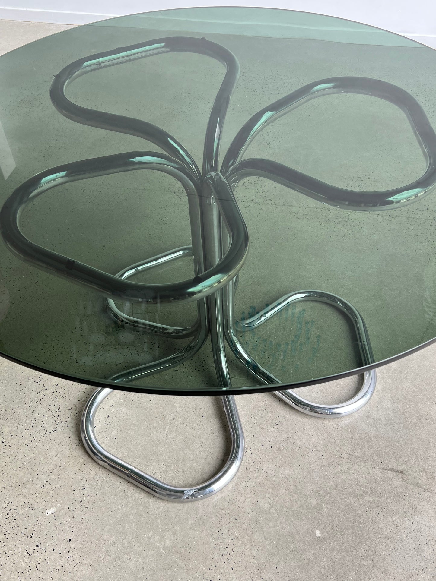 Giotto Stoppino round Glass and Chrome Round Dining Table,1970s
