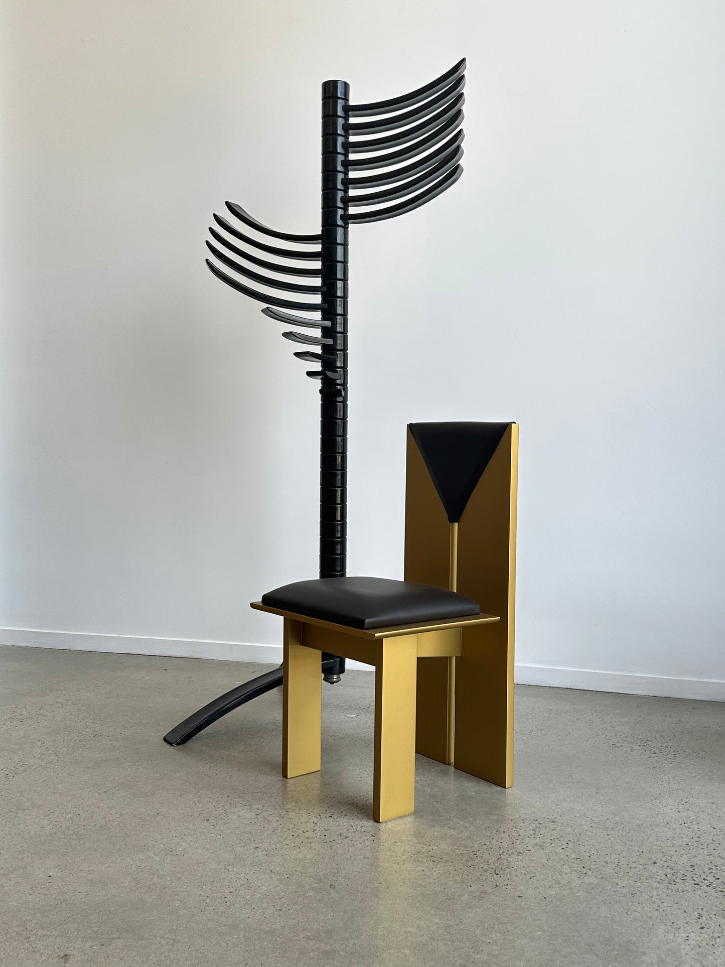 Mid-Century Italian Coat Rack “Renna” by Bruce Tippet for Gavina / Knoll, 1970s