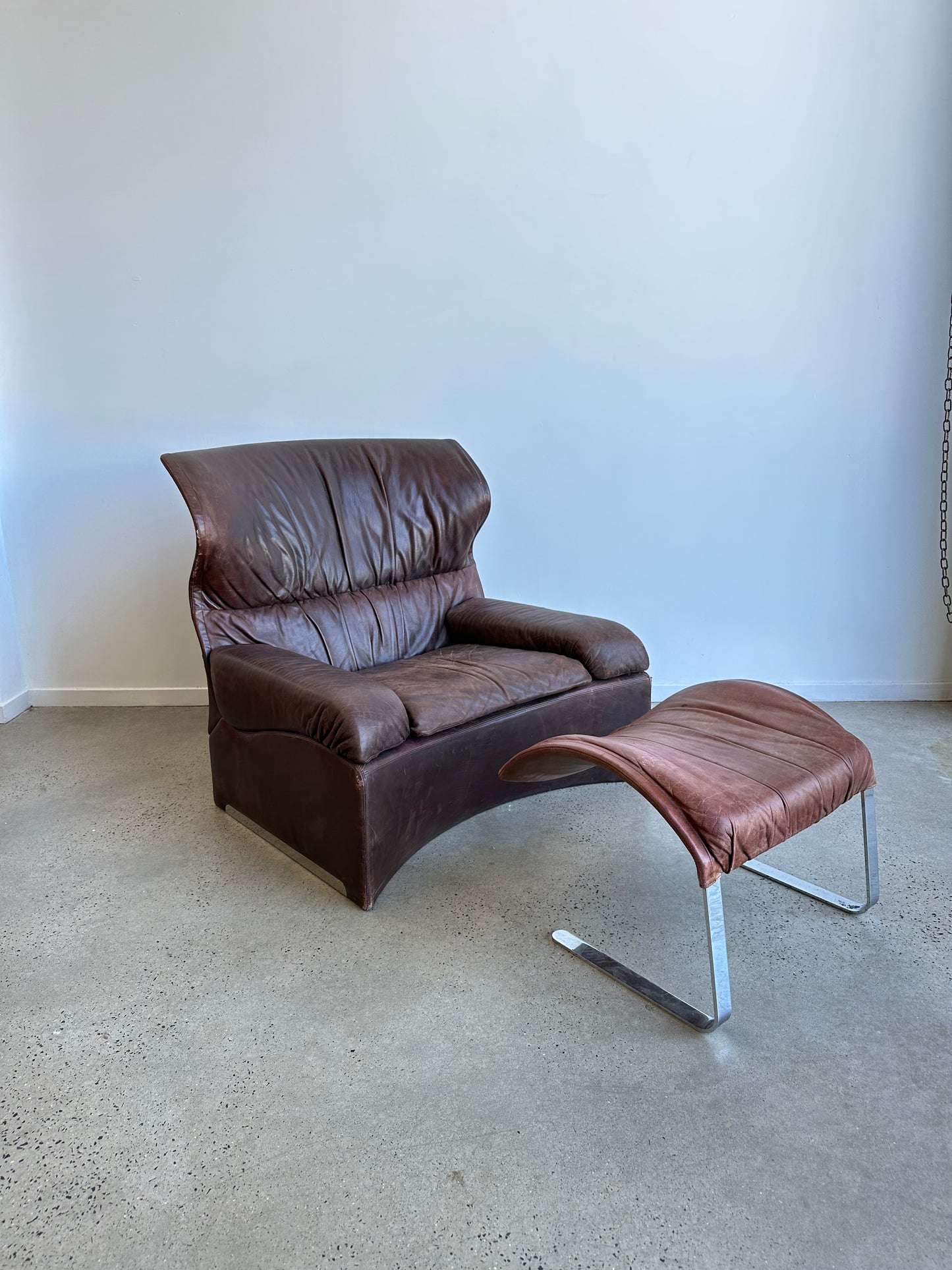 "La Vela"by Giovanni Offredi for Saporiti Italia Brown Leather with Ottoman Lounge Chair, 1960