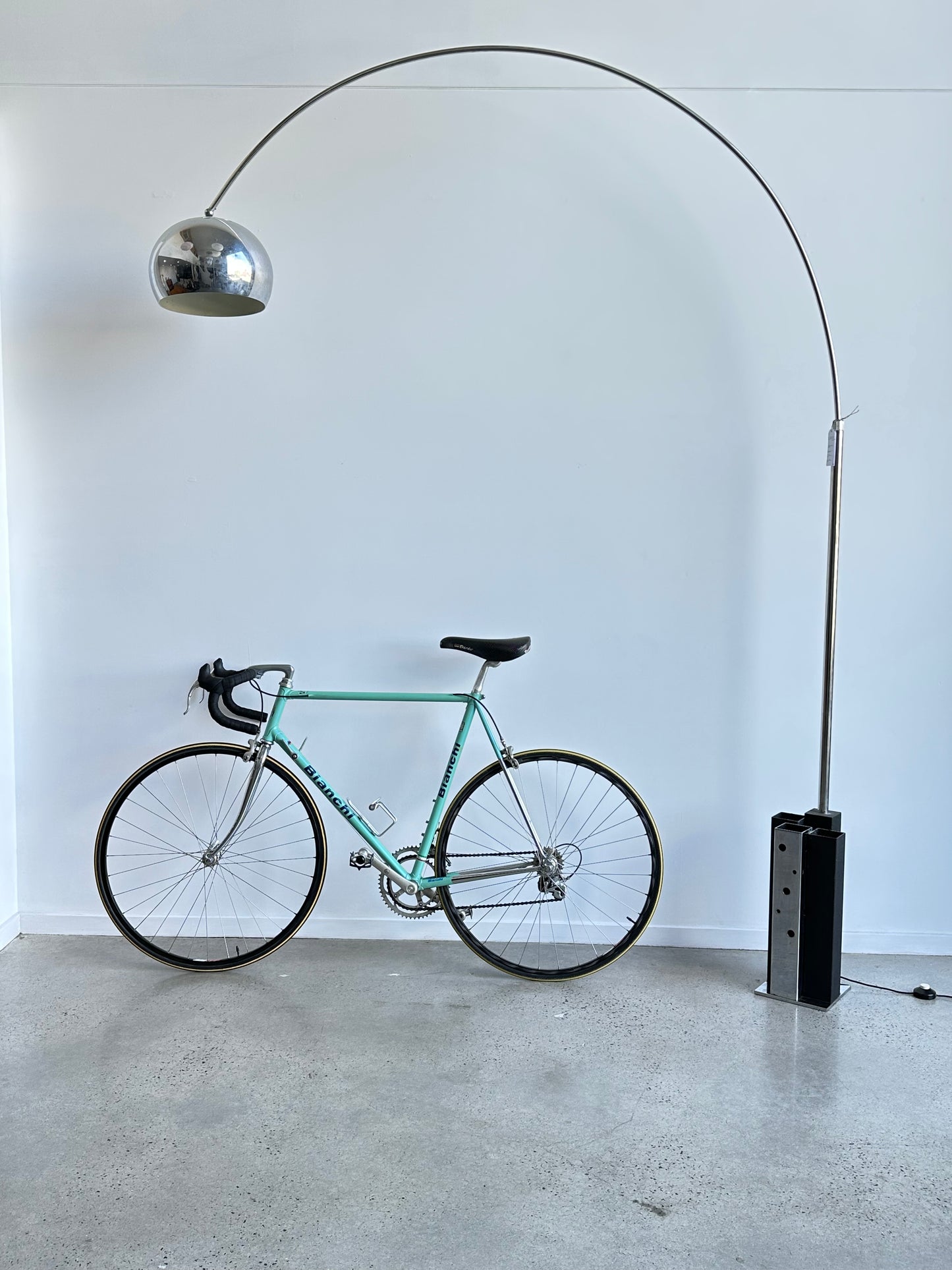 Arch Floor Lamp By Goffredo Reggiani in Chrome and Black Metal