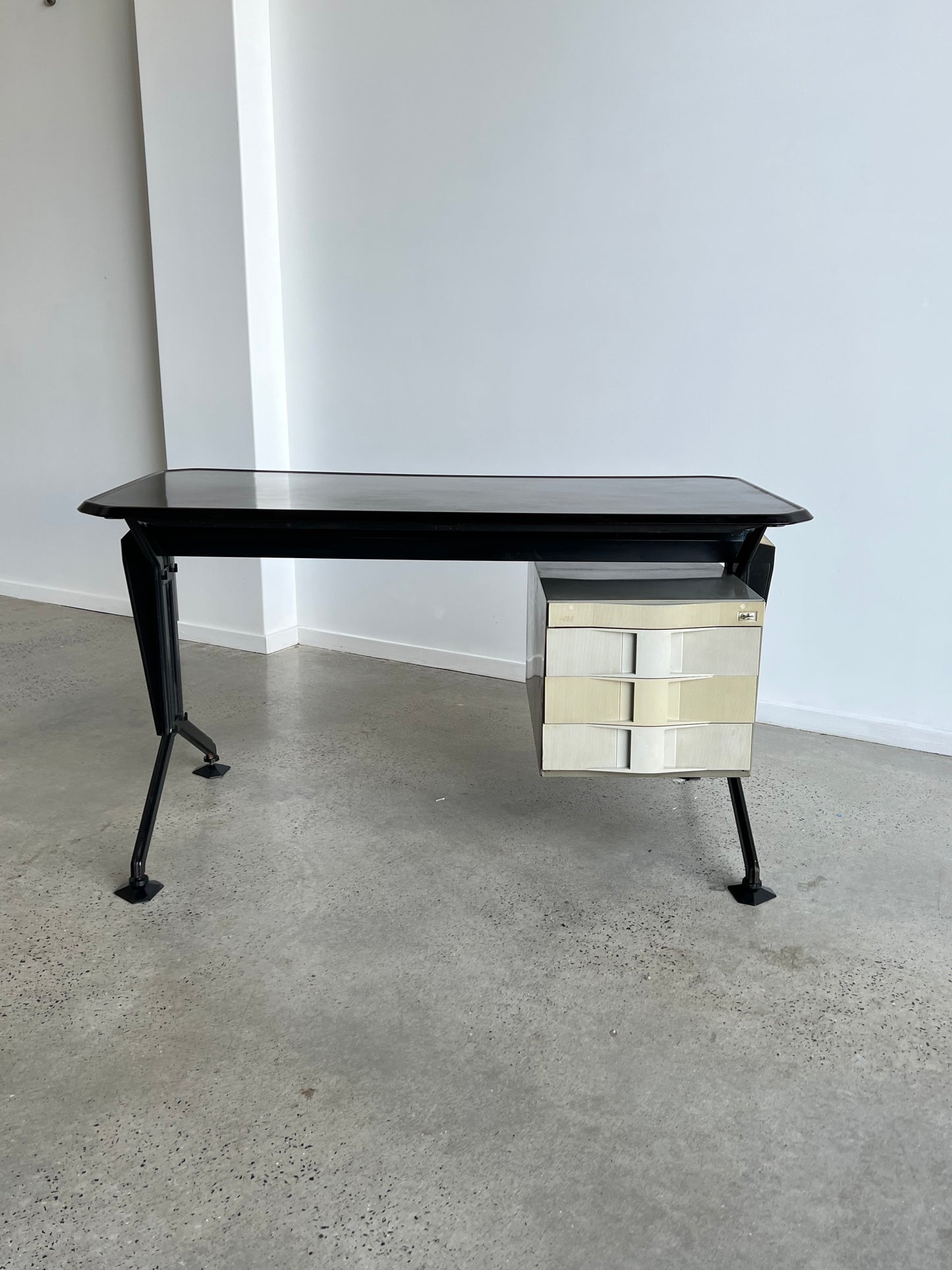 Arco desk by BBPR for Olivetti, 1960s