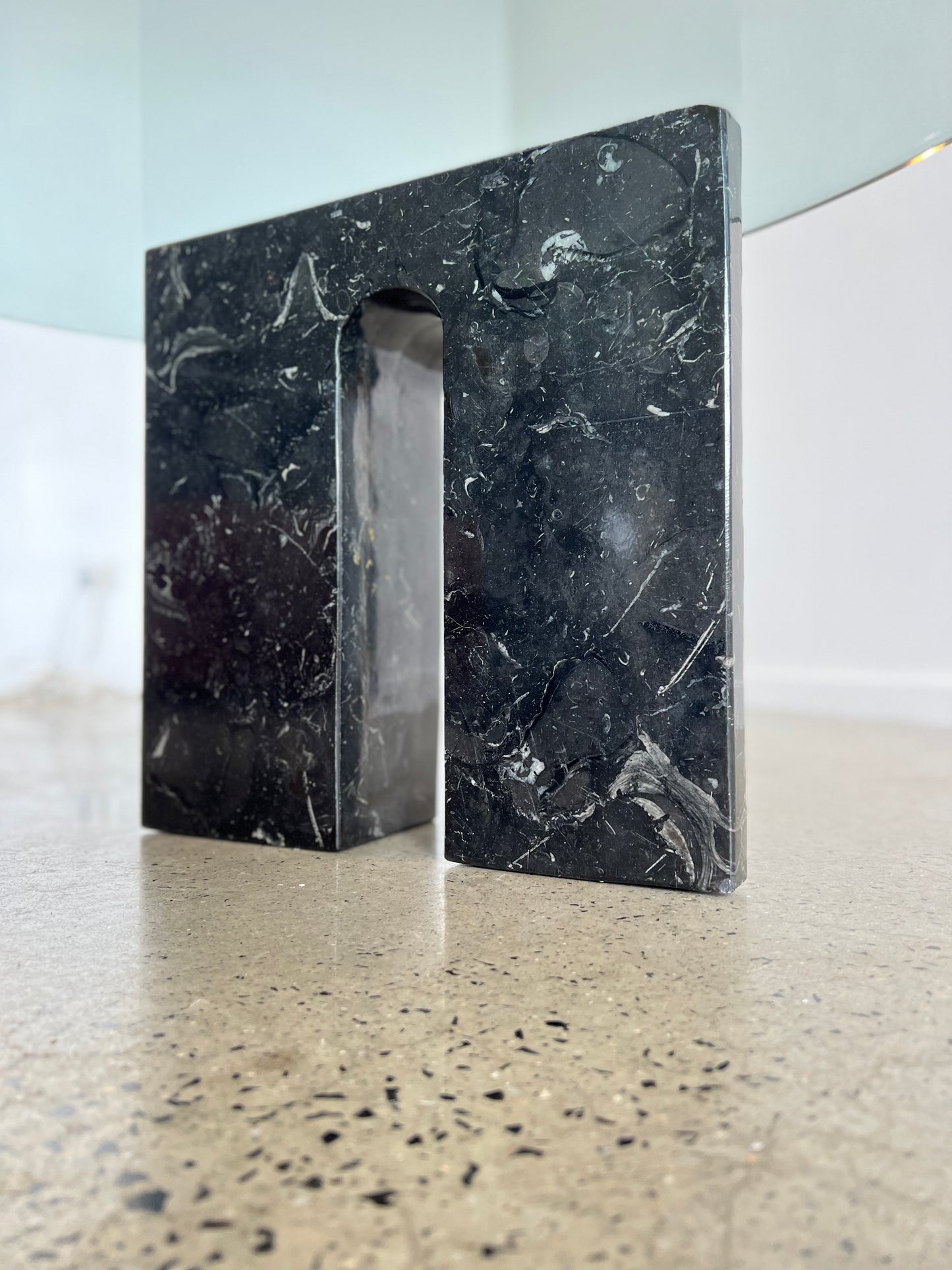 Carlo Scarpa for Cattelan Italia, Black Carrara Marble and Glass Coffee Table, 1970s