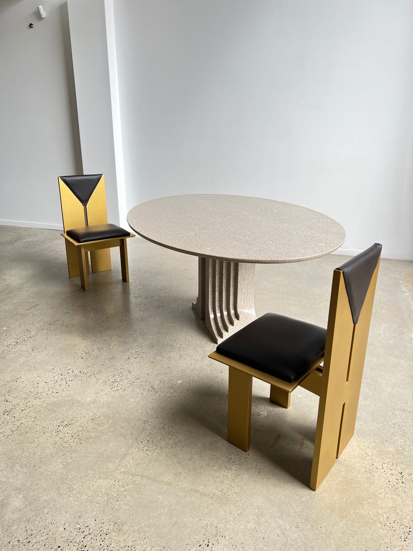 Italian Dining Chairs Art Deco, Pair of two in Gold Laquared Wood and Black Leather, 1980s