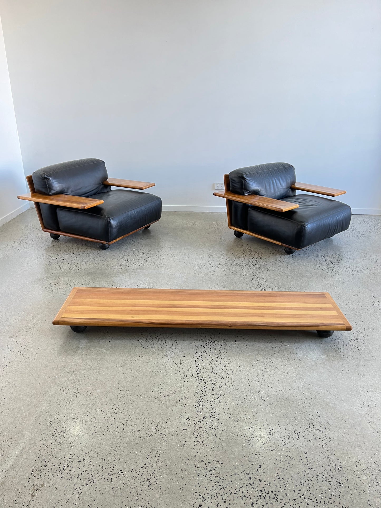 1970s Italian Pianura Armchairs & Table by Mario Bellini for Cassina