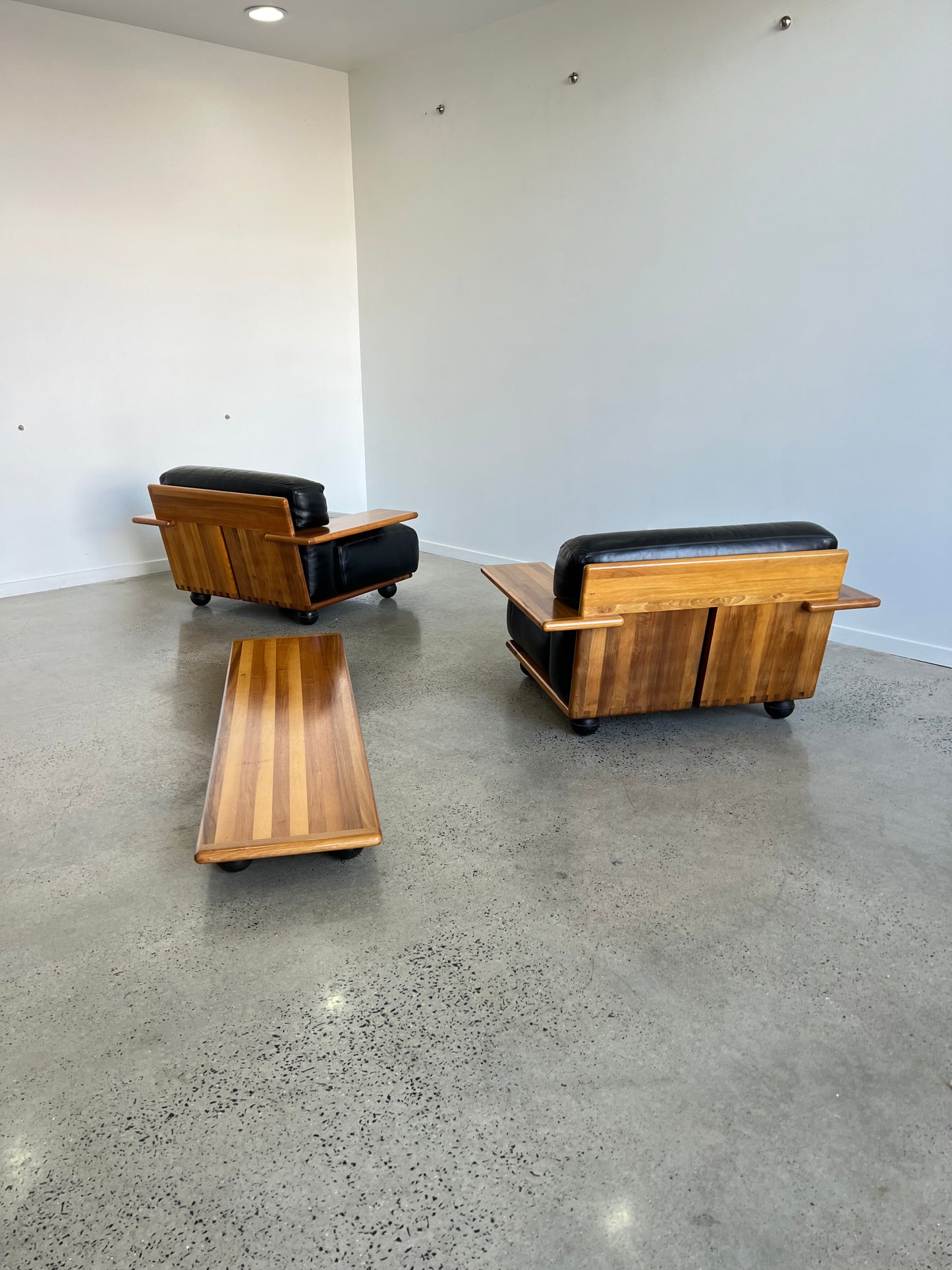 1970s Italian Pianura Armchairs & Table by Mario Bellini for Cassina