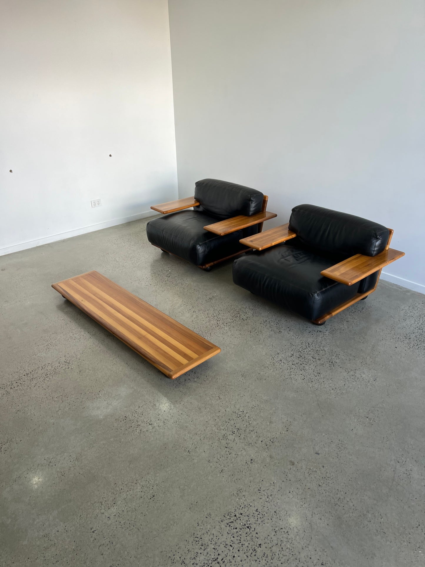 1970s Italian Pianura Armchairs & Table by Mario Bellini for Cassina