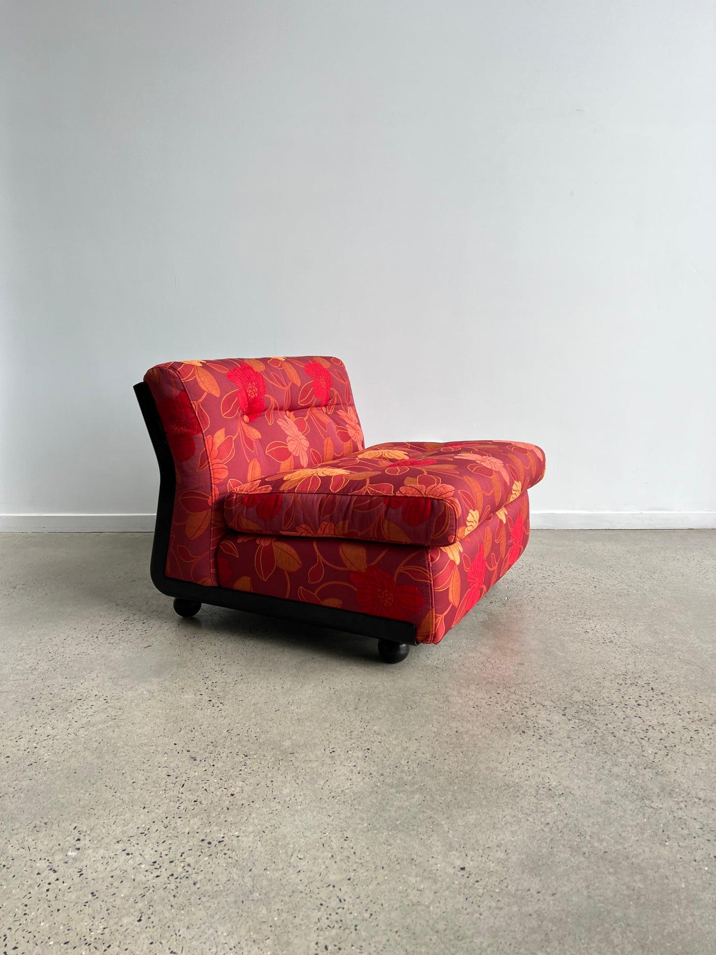 Italian Amanta Chairs Fabric and Black base by Mario Bellini for B&B Italia 1970