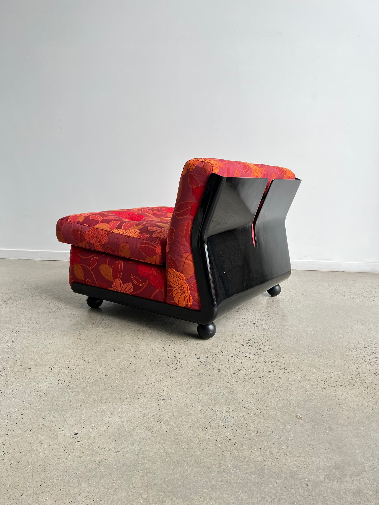 Italian Amanta Chairs Fabric and Black base by Mario Bellini for B&B Italia 1970