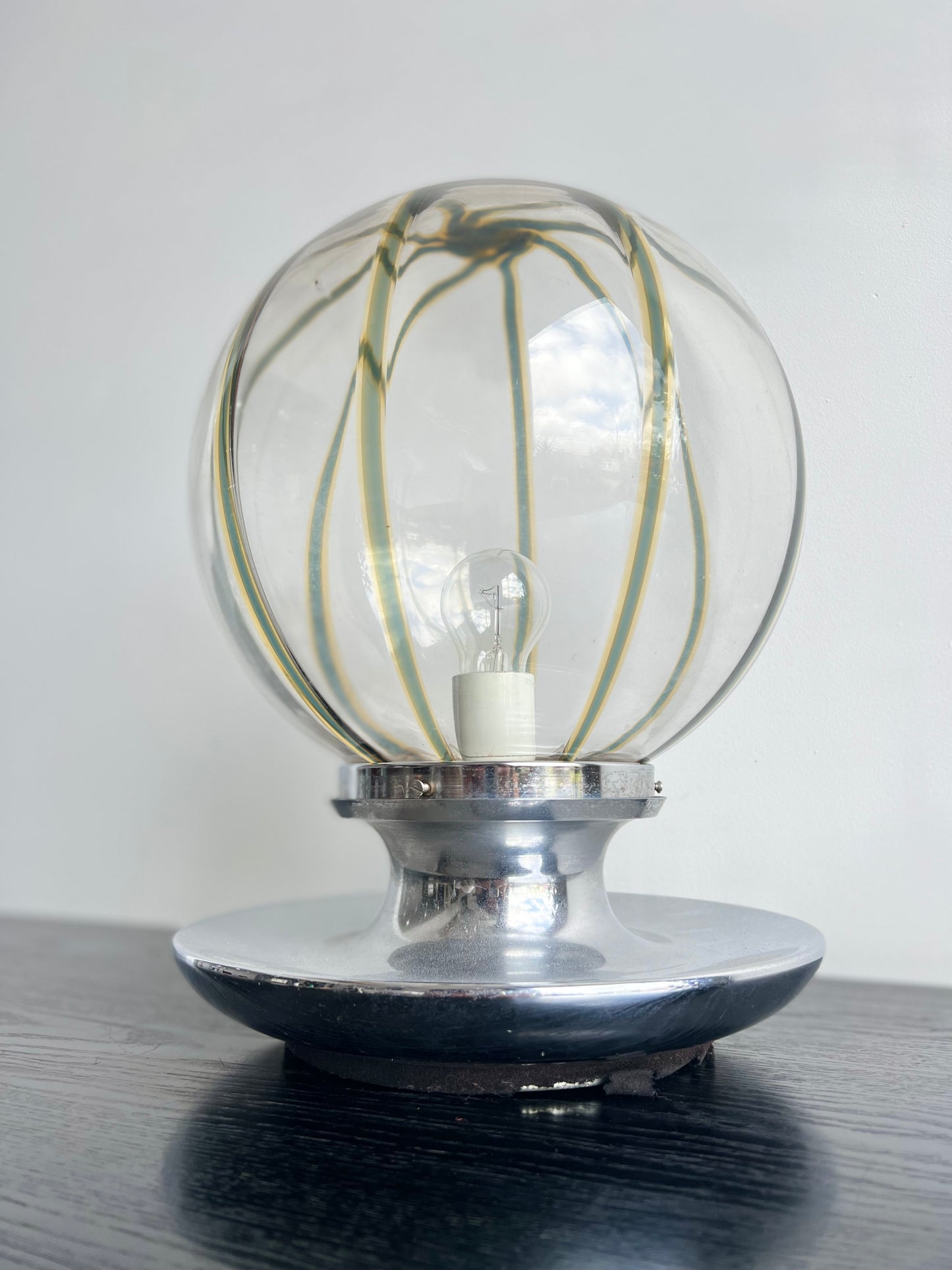 Murano Art Glass Spherical Table Lamp by Toni Zuccheri with Base in Chrome, 1960s