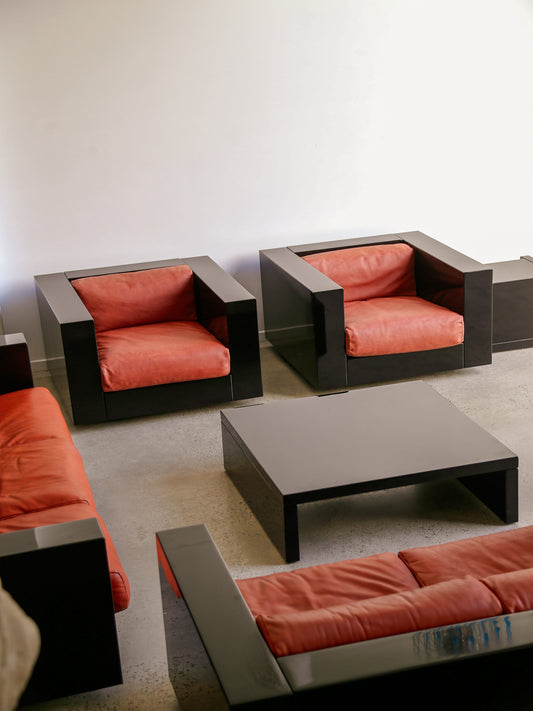 Massimo Vignelli for Poltronova Saratoga sofa set & coffee table assembled together in a modern space