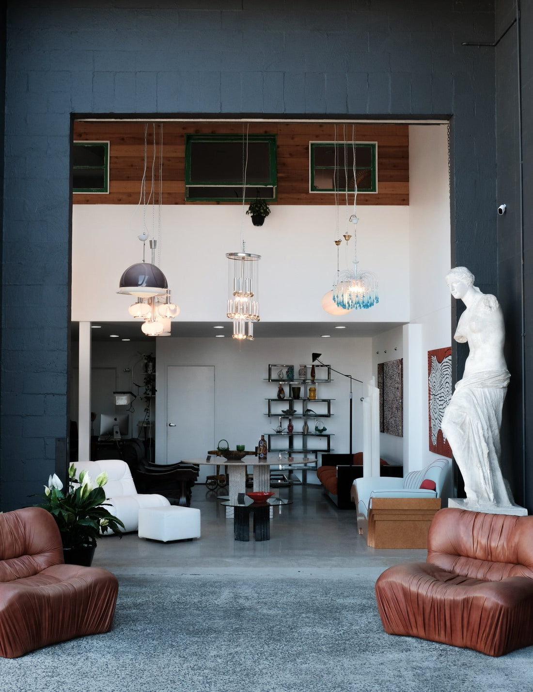 Beyond the showroom: the services that make Lumini Collections a cultural hub for design - Lumini Collections