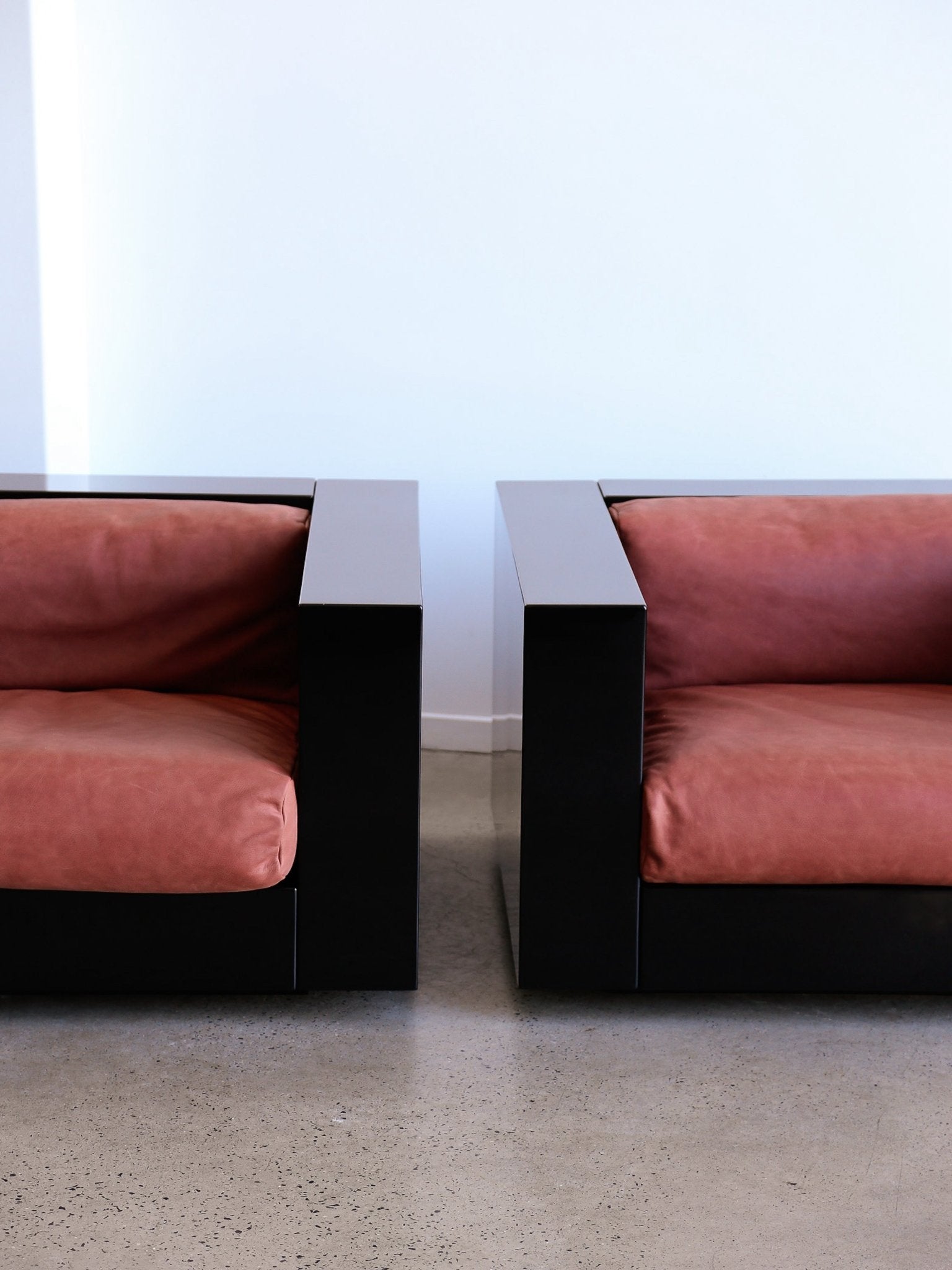 Massimo Vignelli for Poltronova Saratoga sofa set & coffee table - Lumini Collections