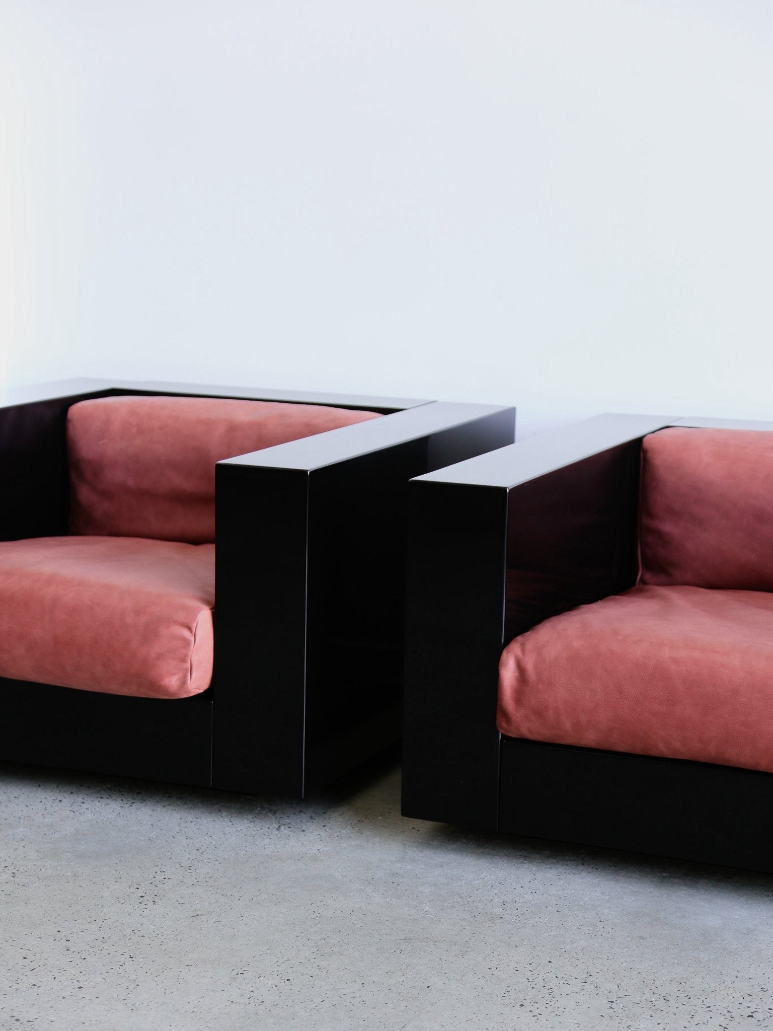 Massimo Vignelli for Poltronova Saratoga sofa set & coffee table - Lumini Collections