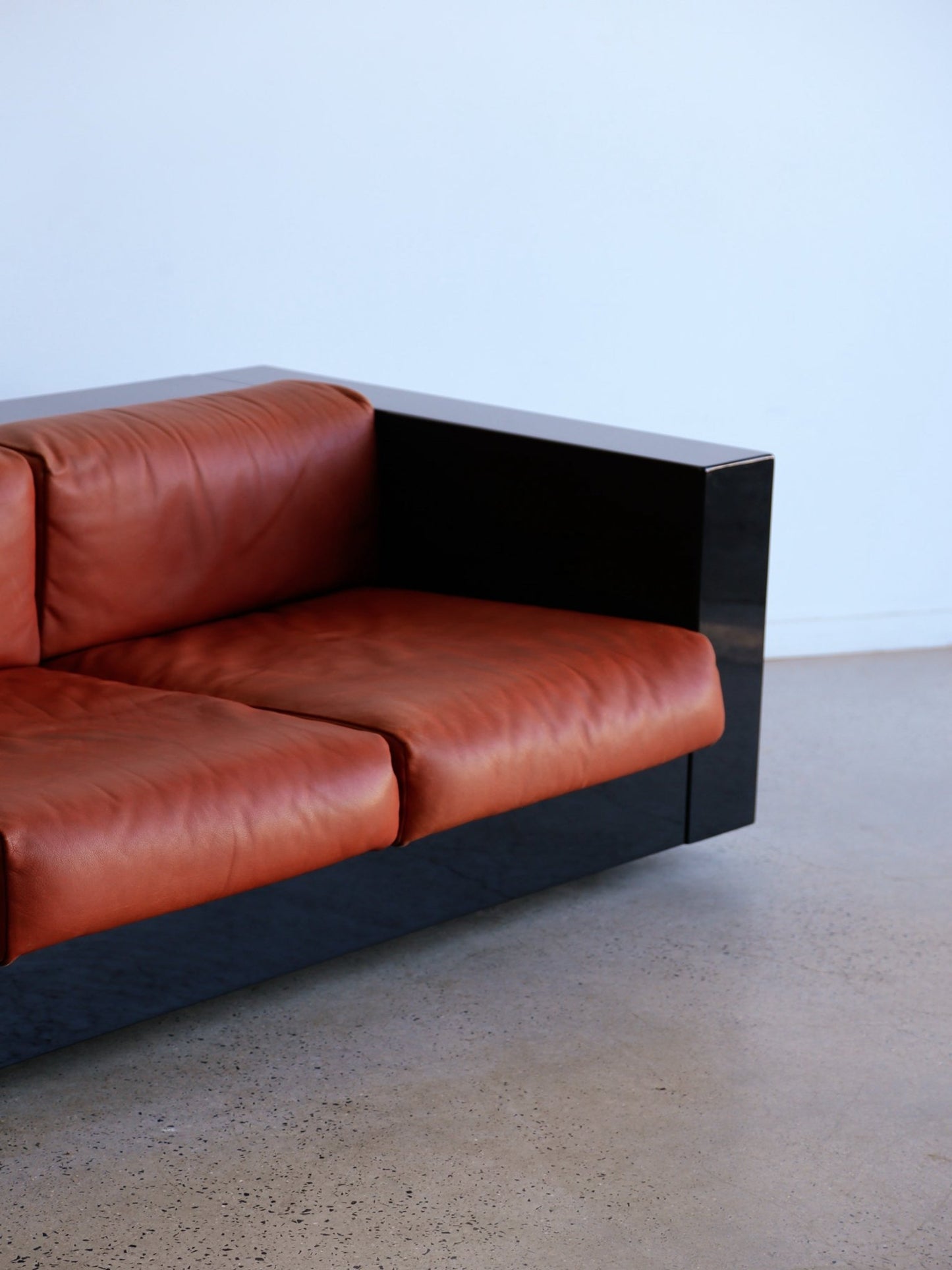 Massimo Vignelli for Poltronova Saratoga sofa set & coffee table - Lumini Collections