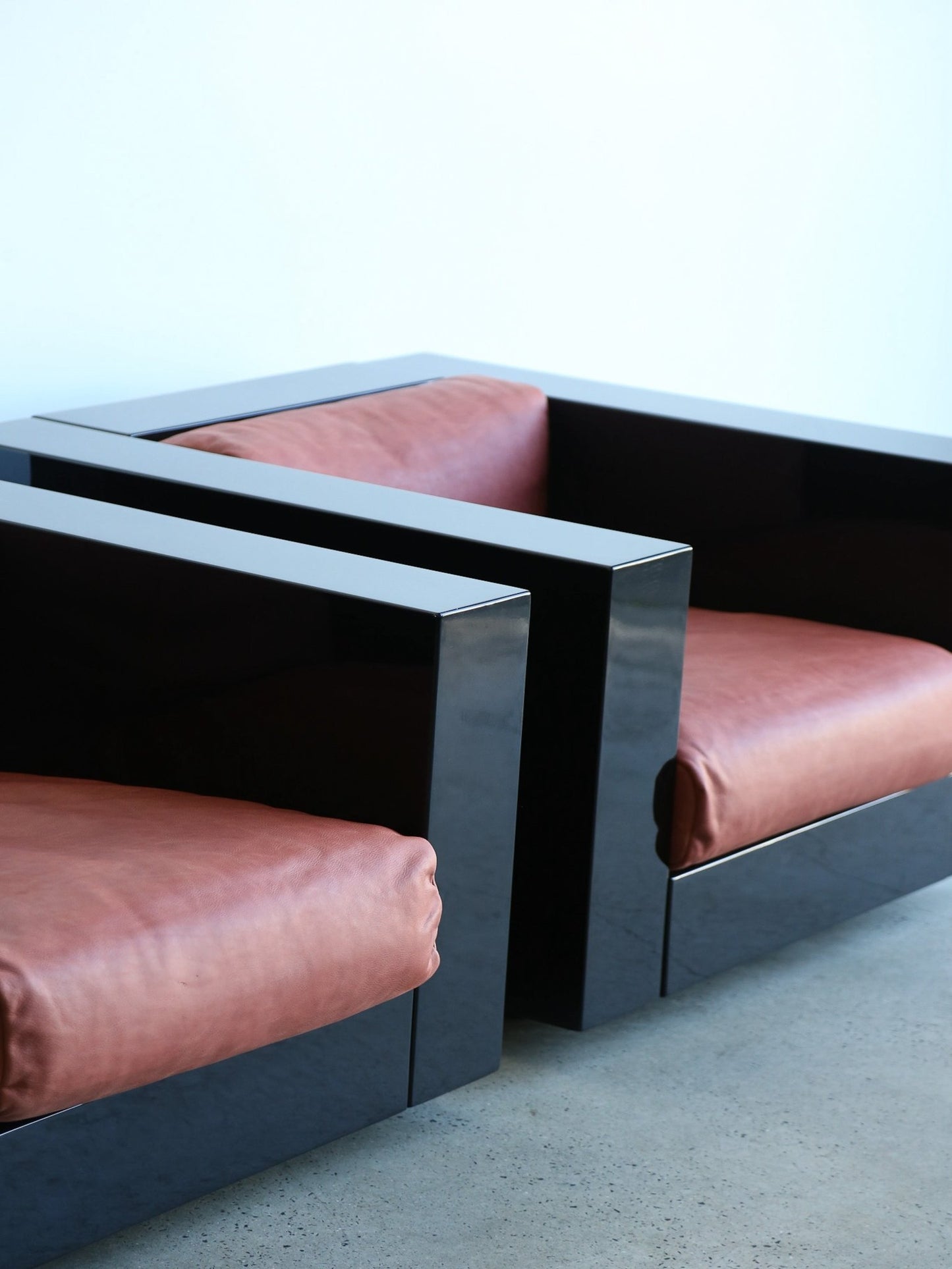 Massimo Vignelli for Poltronova Saratoga sofa set & coffee table - Lumini Collections