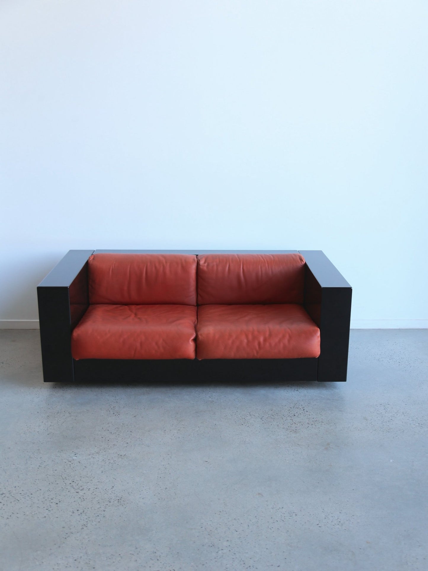 Massimo Vignelli for Poltronova Saratoga sofa set & coffee table - Lumini Collections