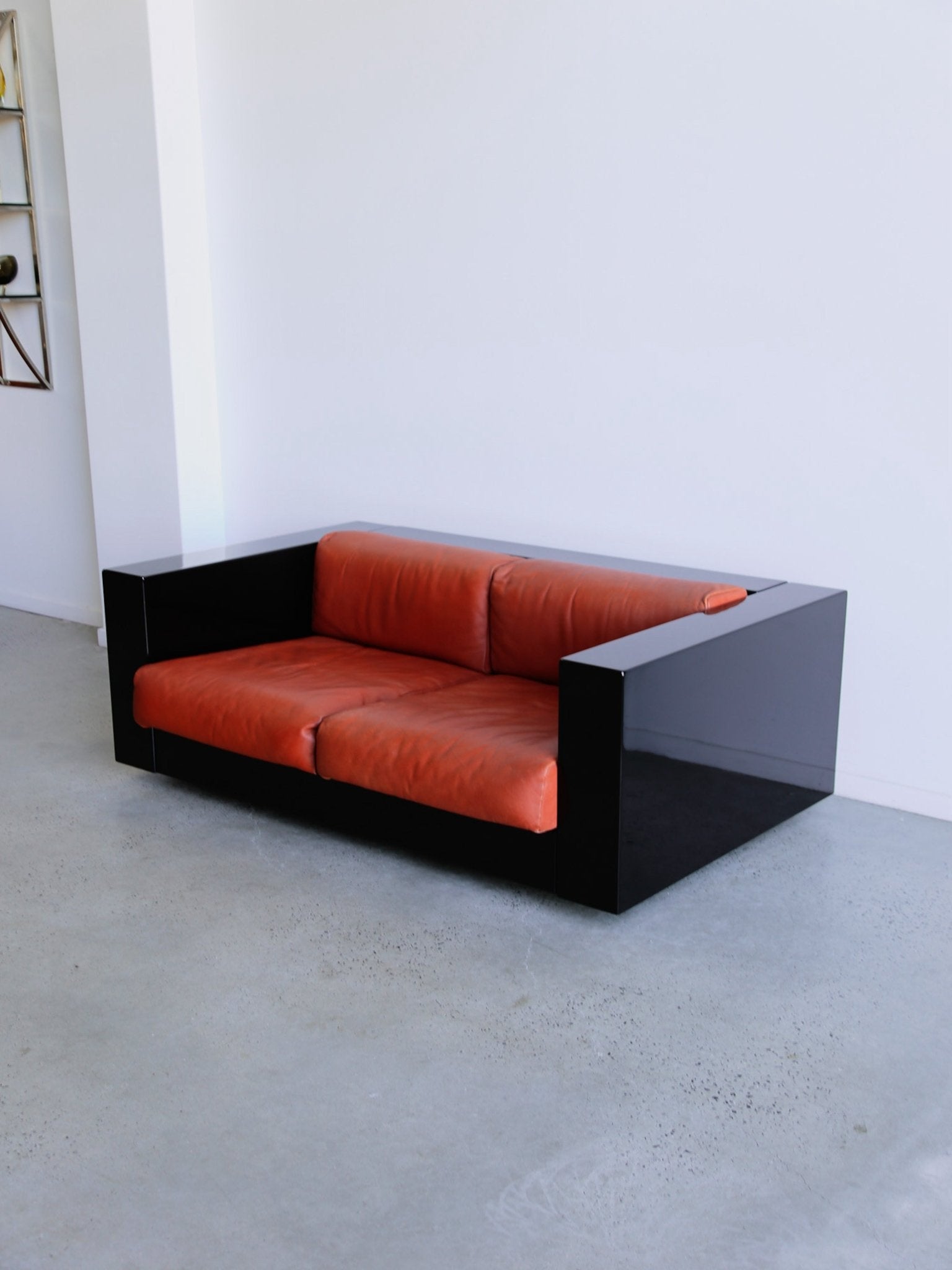 Massimo Vignelli for Poltronova Saratoga sofa set & coffee table - Lumini Collections