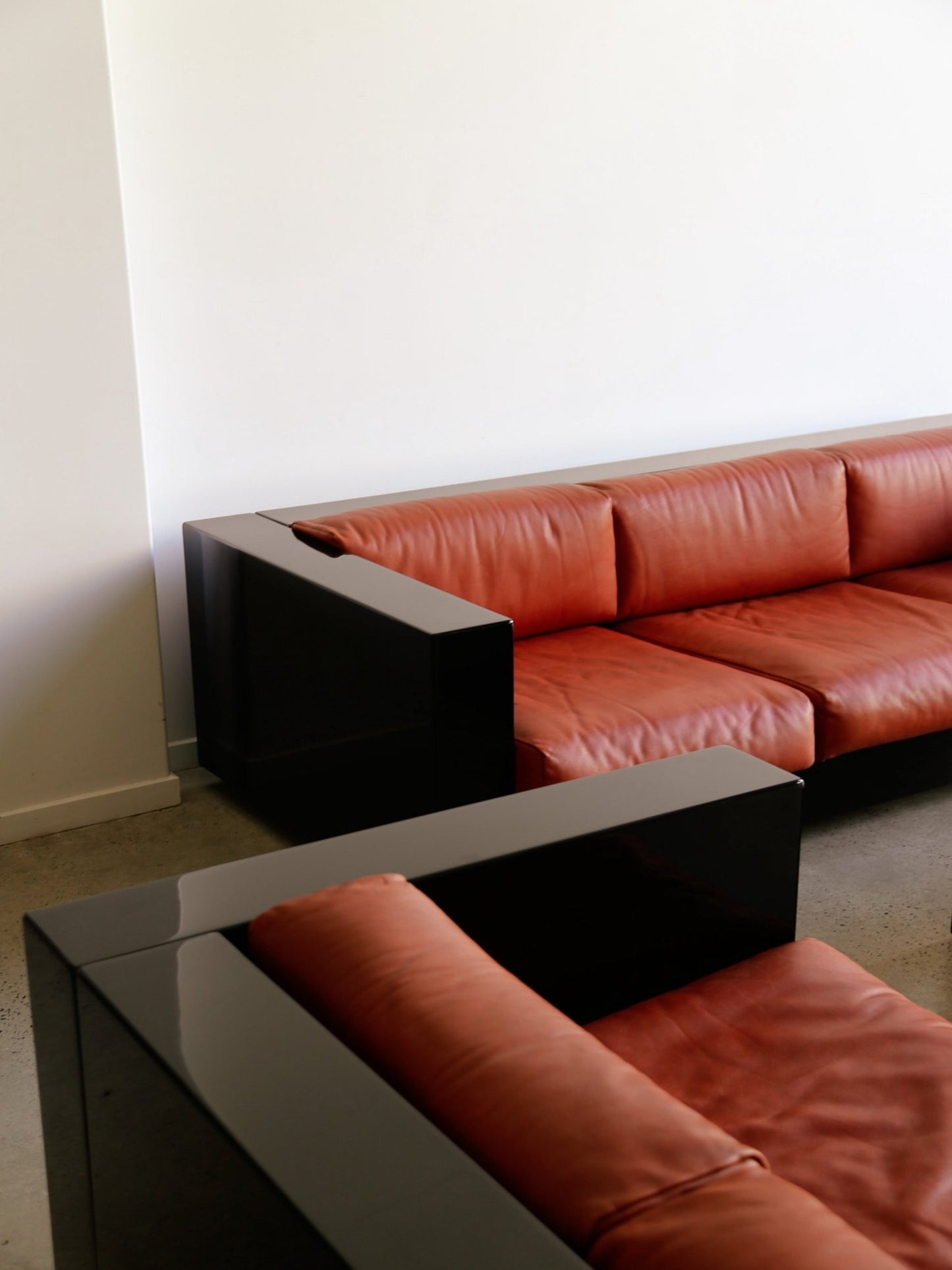 Massimo Vignelli for Poltronova Saratoga sofa set & coffee table - Lumini Collections