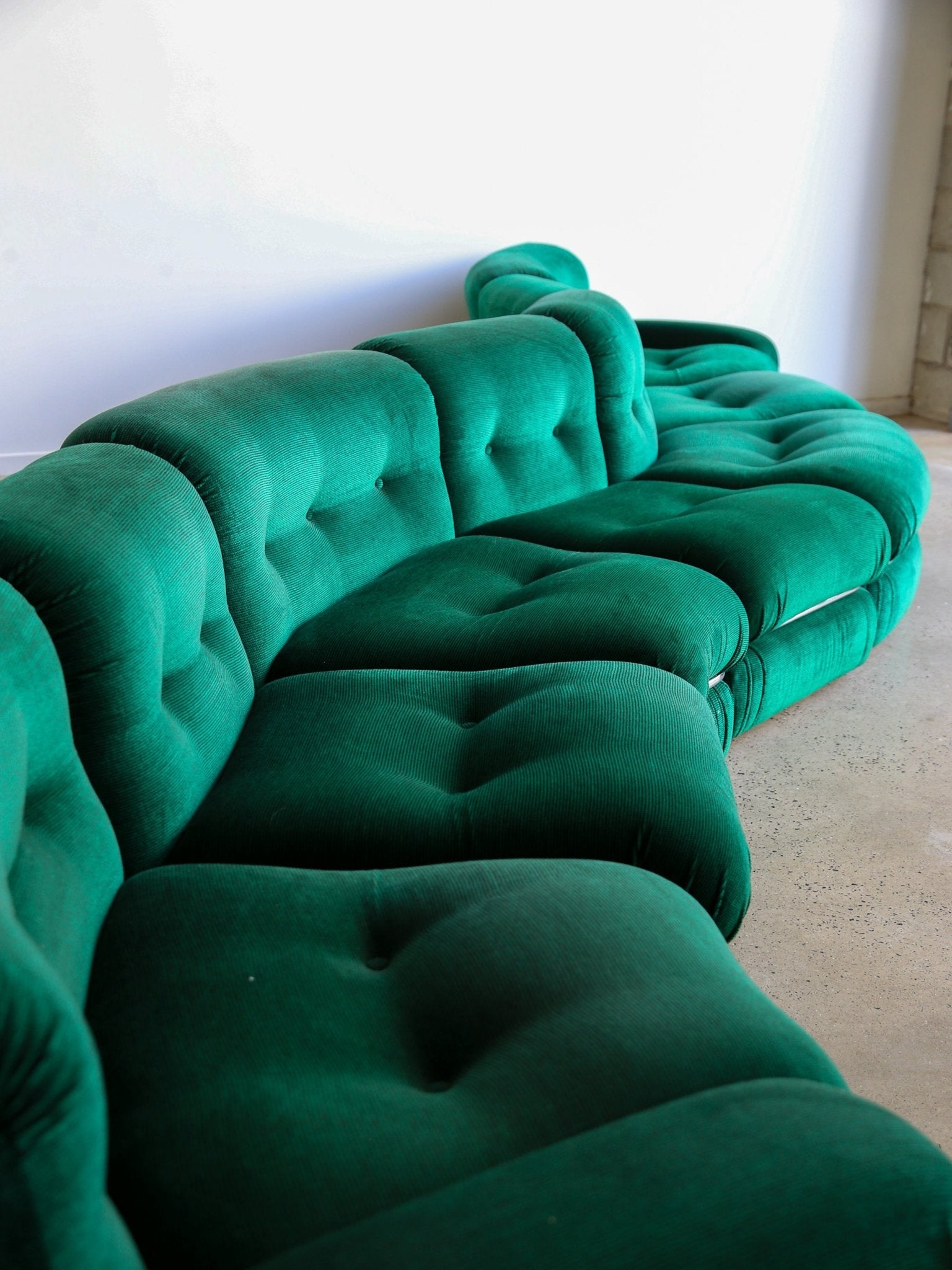 Adriano Piazzesi Curved Modular Sofa in Emerald Green Velvet, Italy 1970s - Lumini Collections