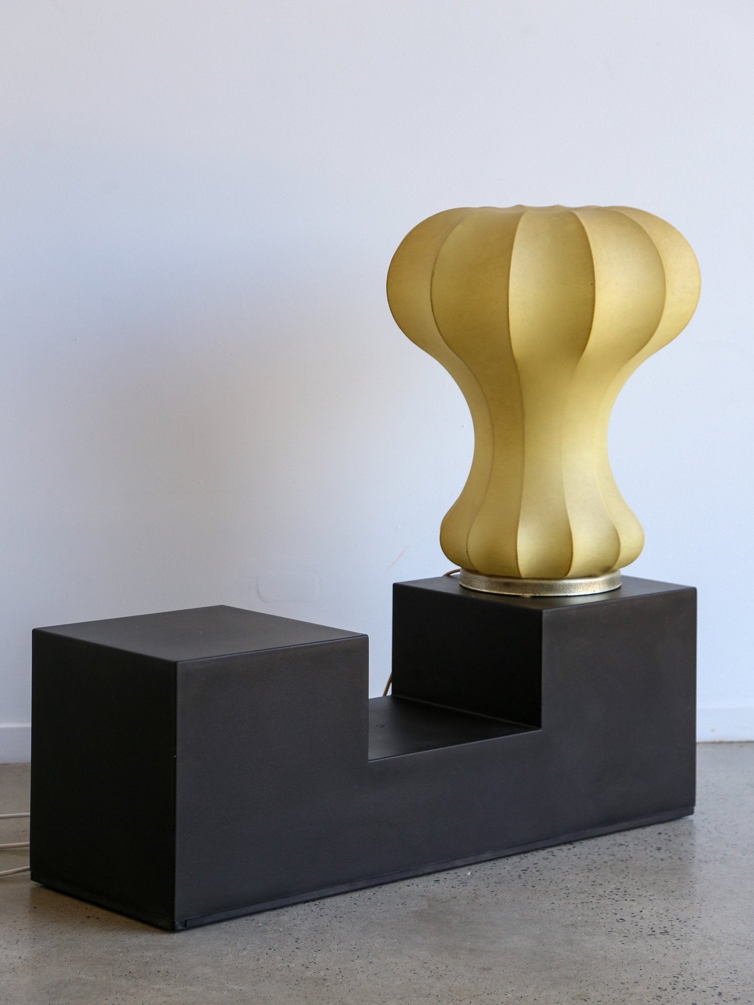 Cocoon Large Table Lamp by Achille & Pier Giacomo Castiglioni for Flos - Lumini Collections