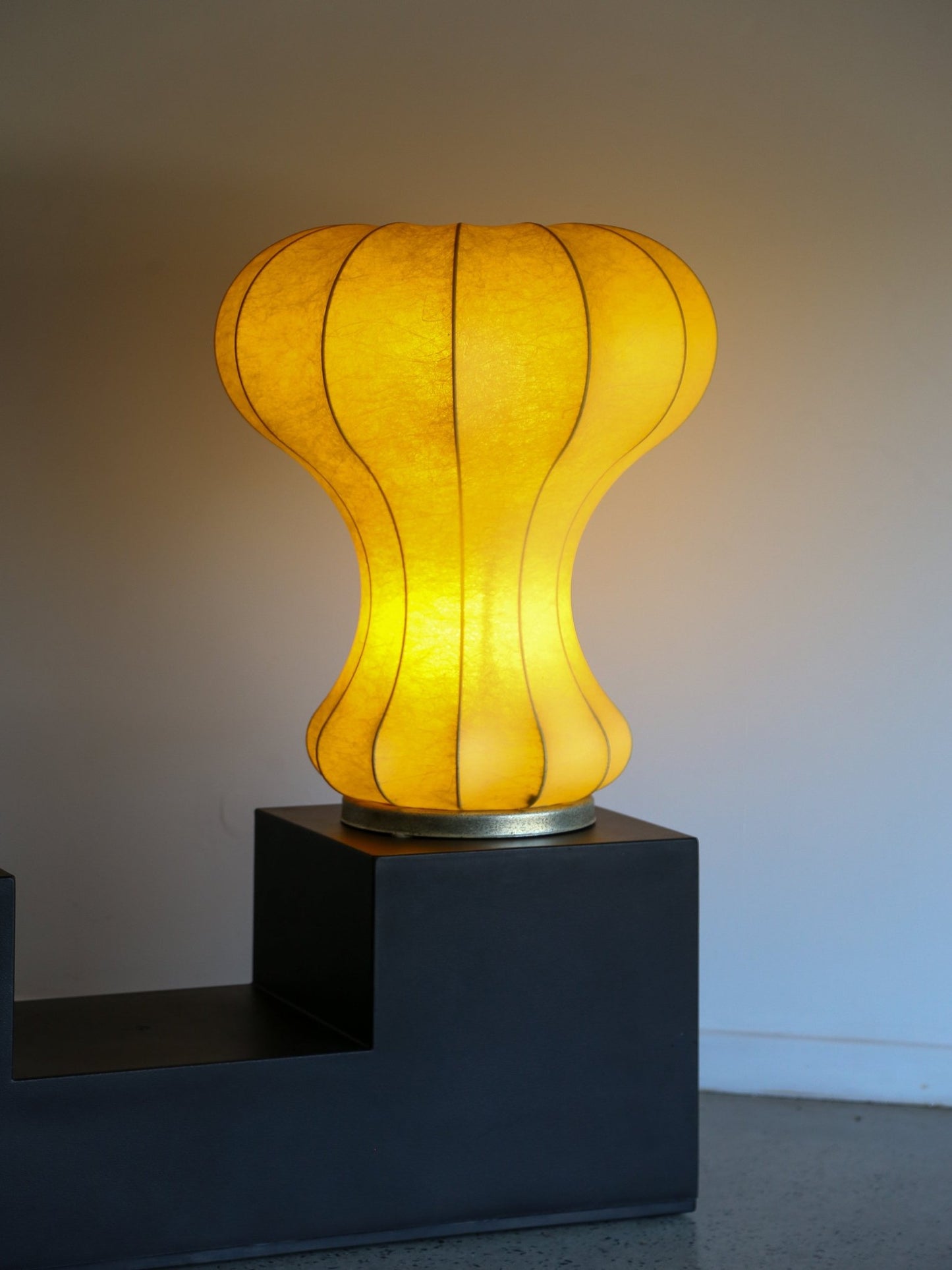 Cocoon Large Table Lamp by Achille & Pier Giacomo Castiglioni for Flos - Lumini Collections