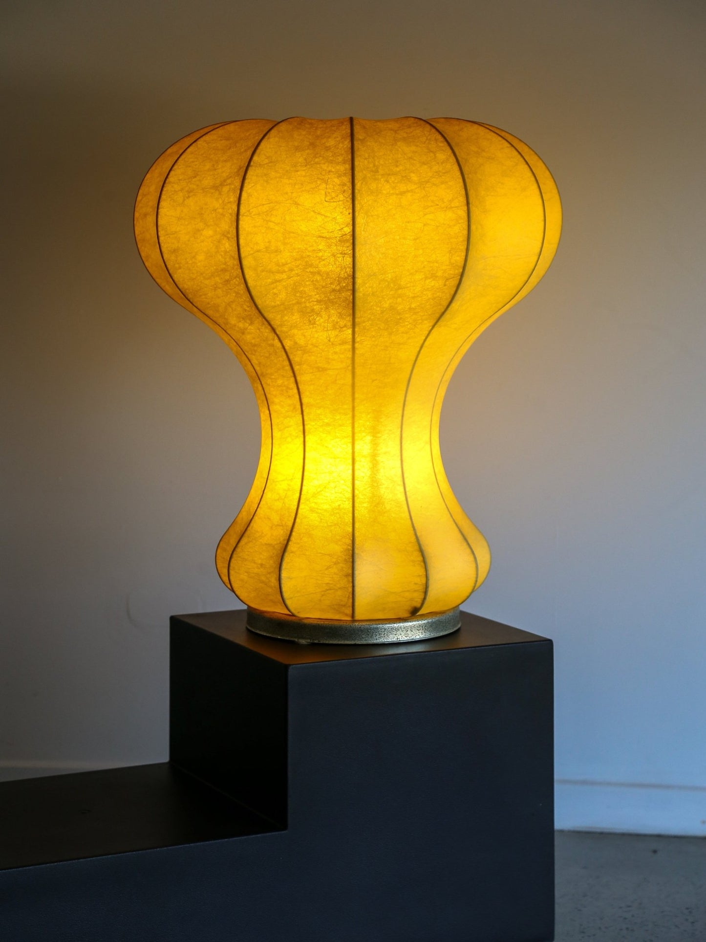Cocoon Large Table Lamp by Achille & Pier Giacomo Castiglioni for Flos - Lumini Collections