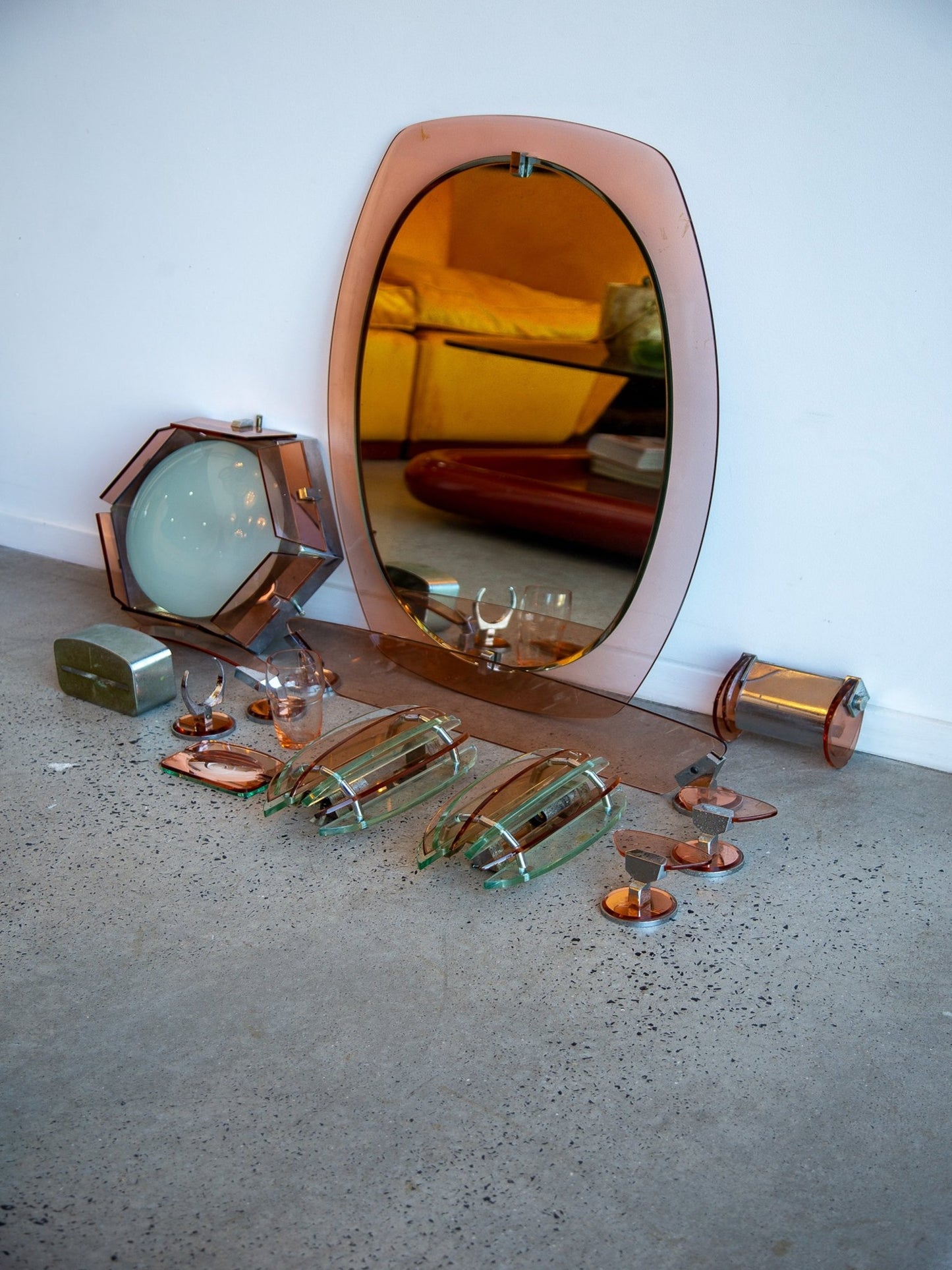 Complete Italian bathroom set by Fontana Arte, 1970s - Lumini Collections