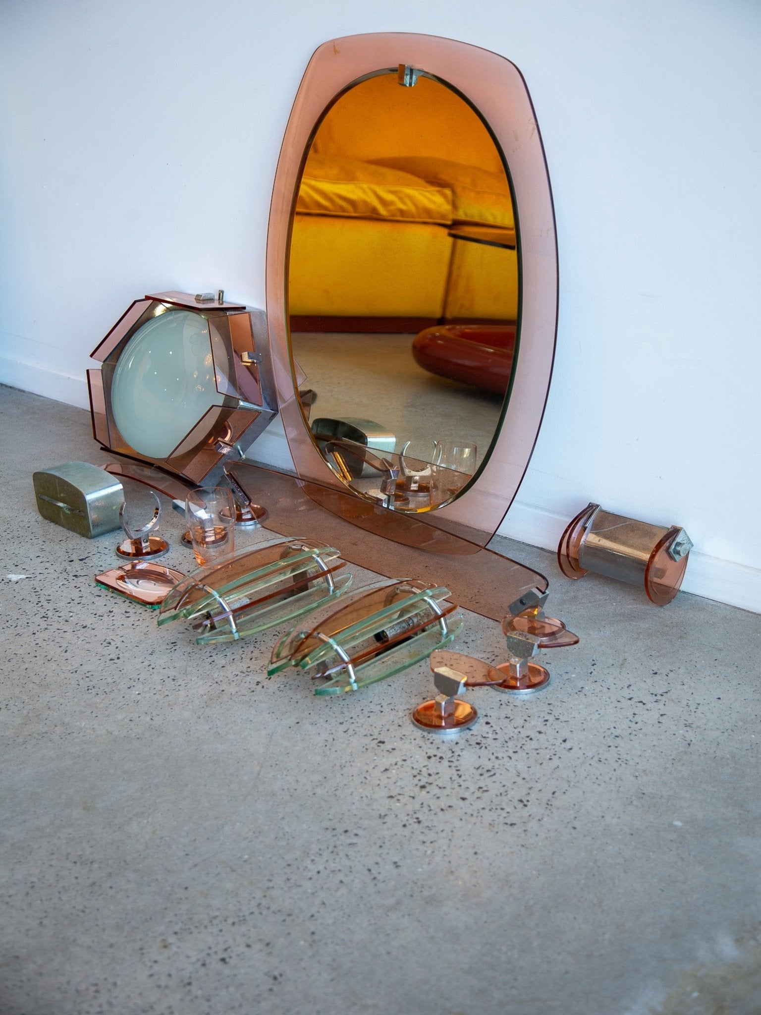 Complete Italian bathroom set by Fontana Arte, 1970s - Lumini Collections