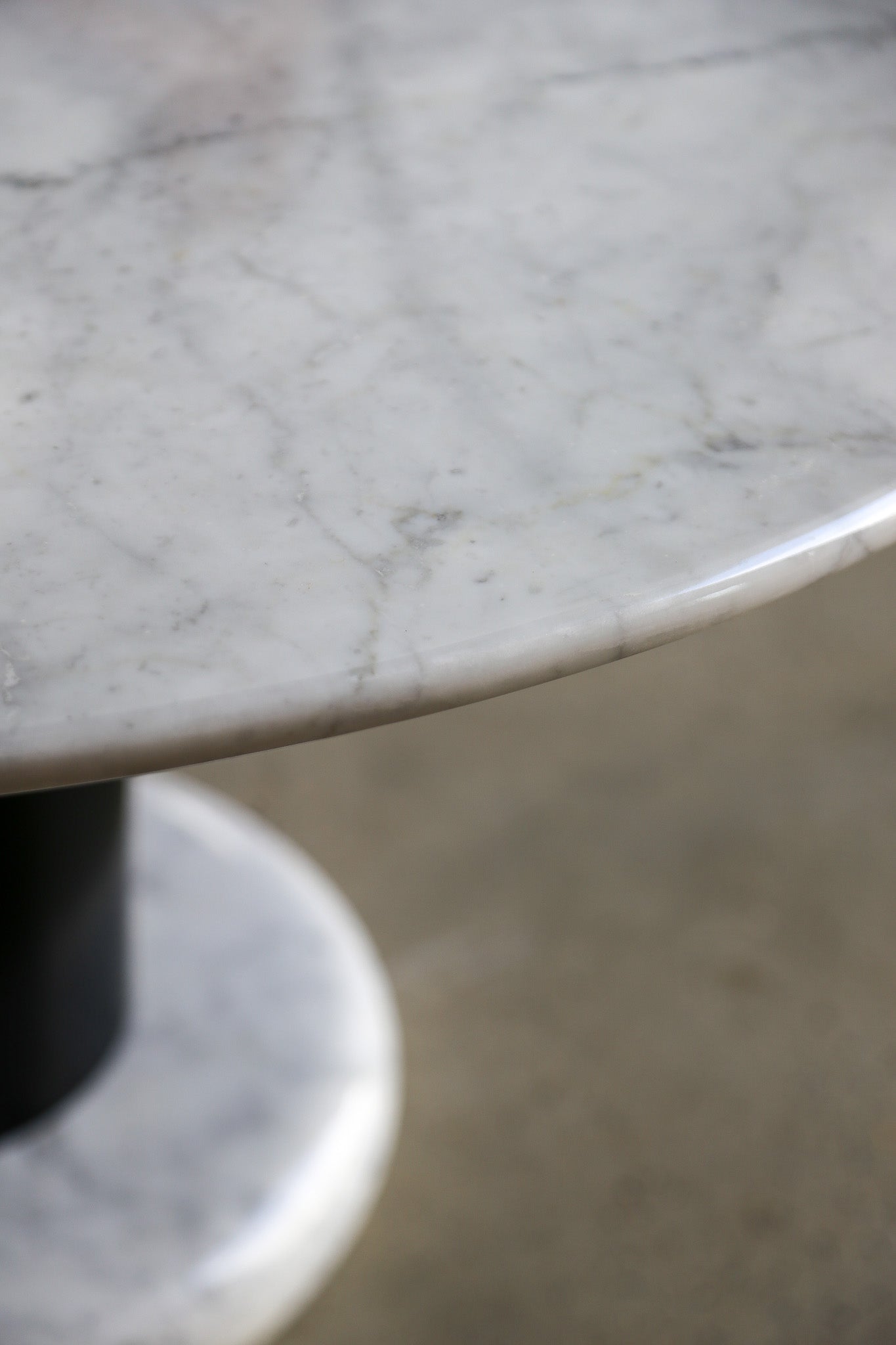 Ettore Sottsass “Loto” Carrara Marble Dining Table, Poltronova 1960s - Lumini Collections